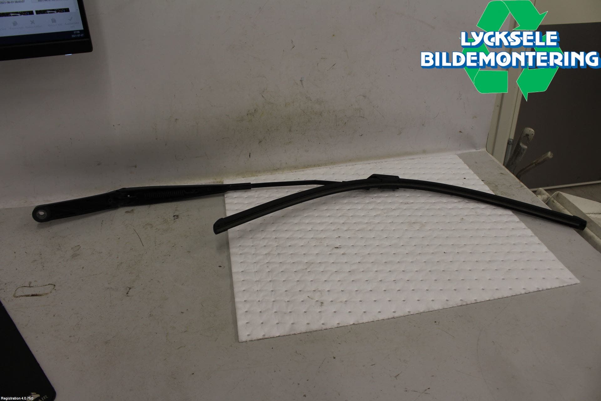 Volkswagen VW CRAFTER II / E-CRAFTER 17- Torkararm Armar Vindruta