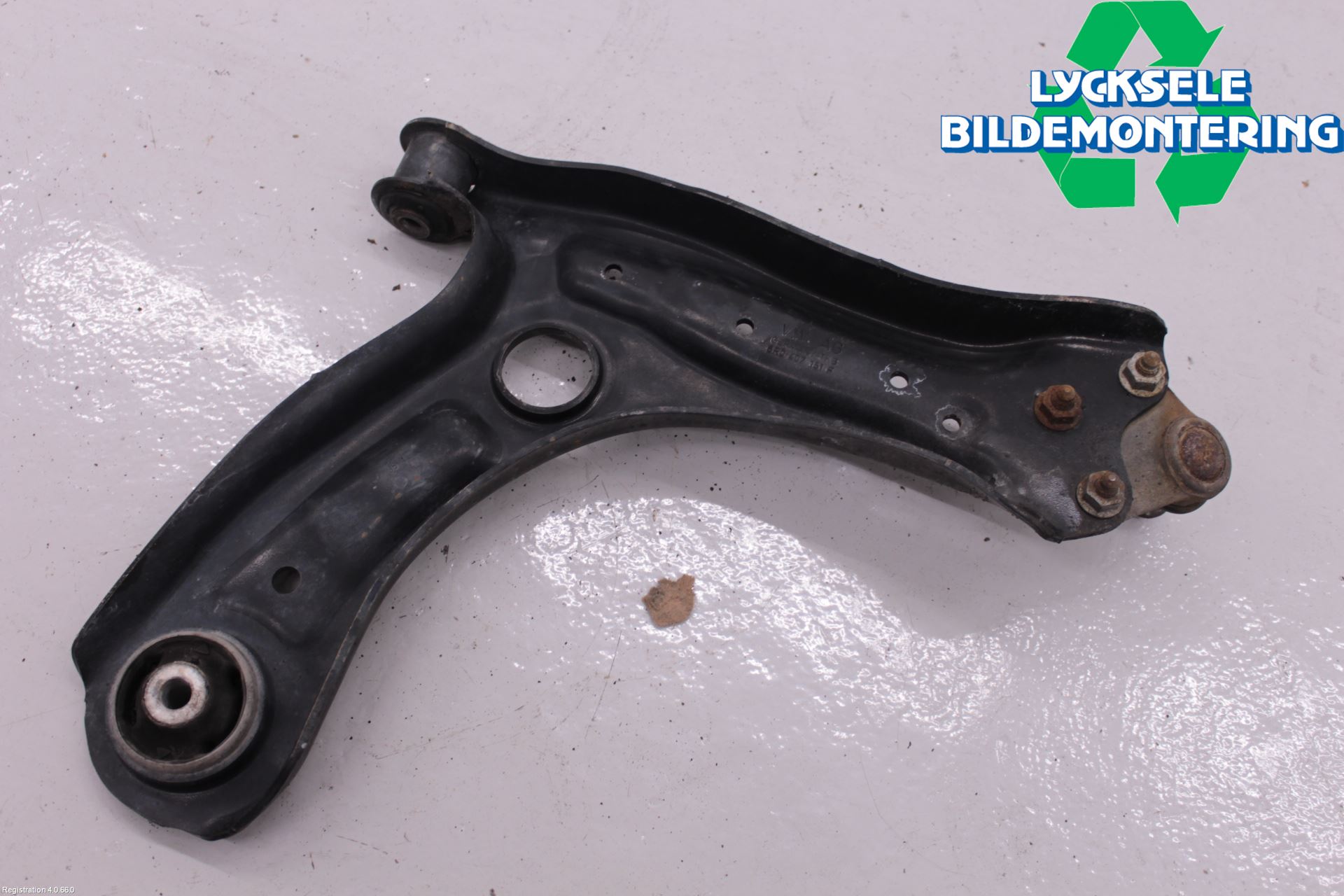 Volkswagen VW POLO 10-17 Bärarm Fram Undre Vä