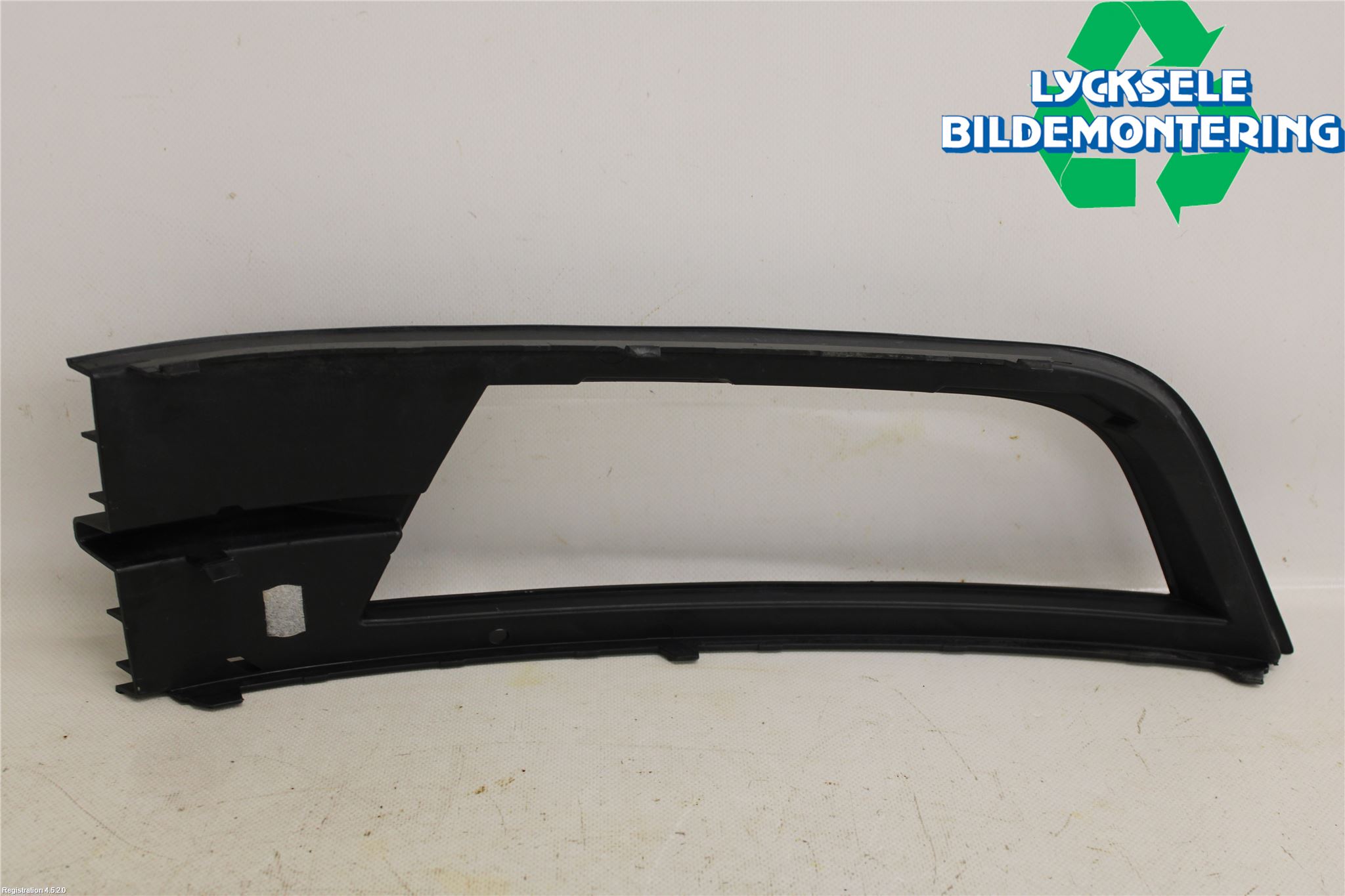 Skoda OCTAVIA (5E) 13-20 Dimljussarg Fram