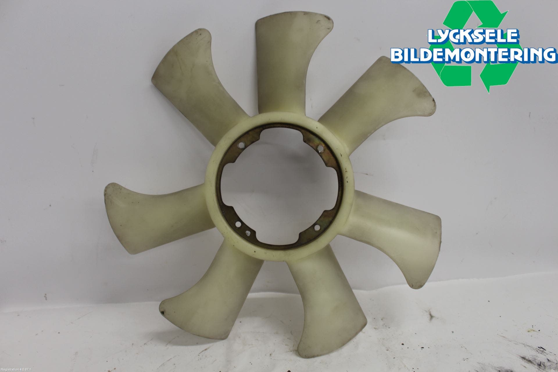 Nissan NAVARA 98-05 Kylfläkt-Vinge