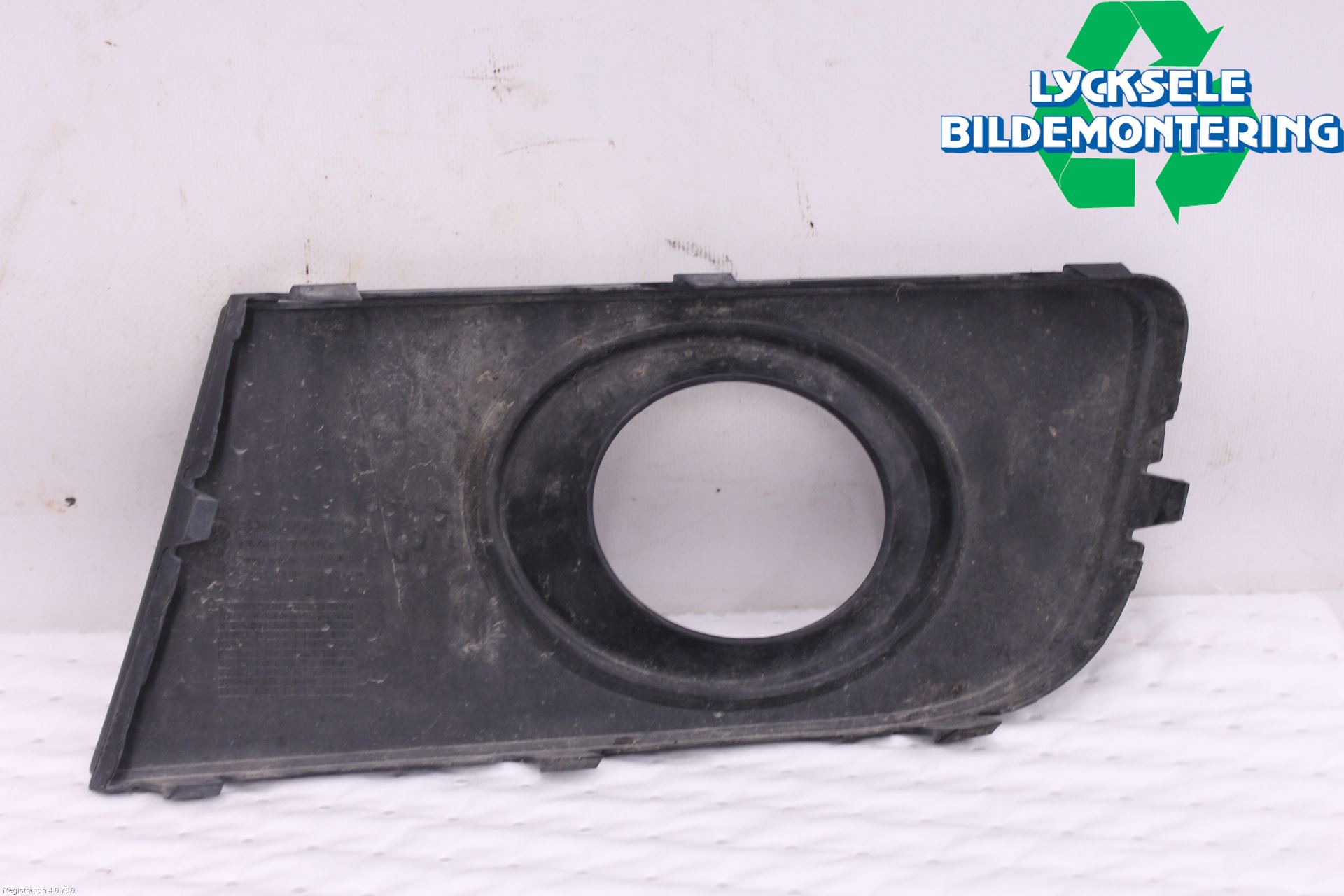 Volkswagen VW AMAROK 2H 10-22 Dimljussarg Fram