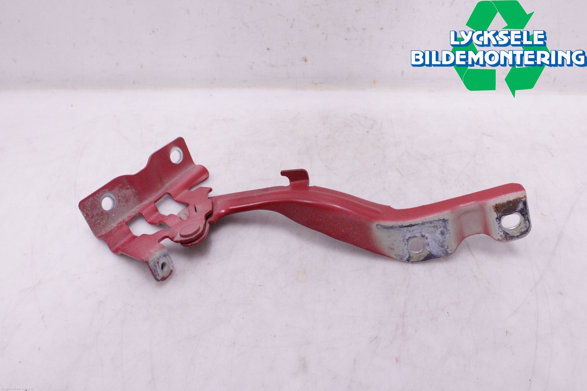 Kia RIO 12-16 Huvgångjärn