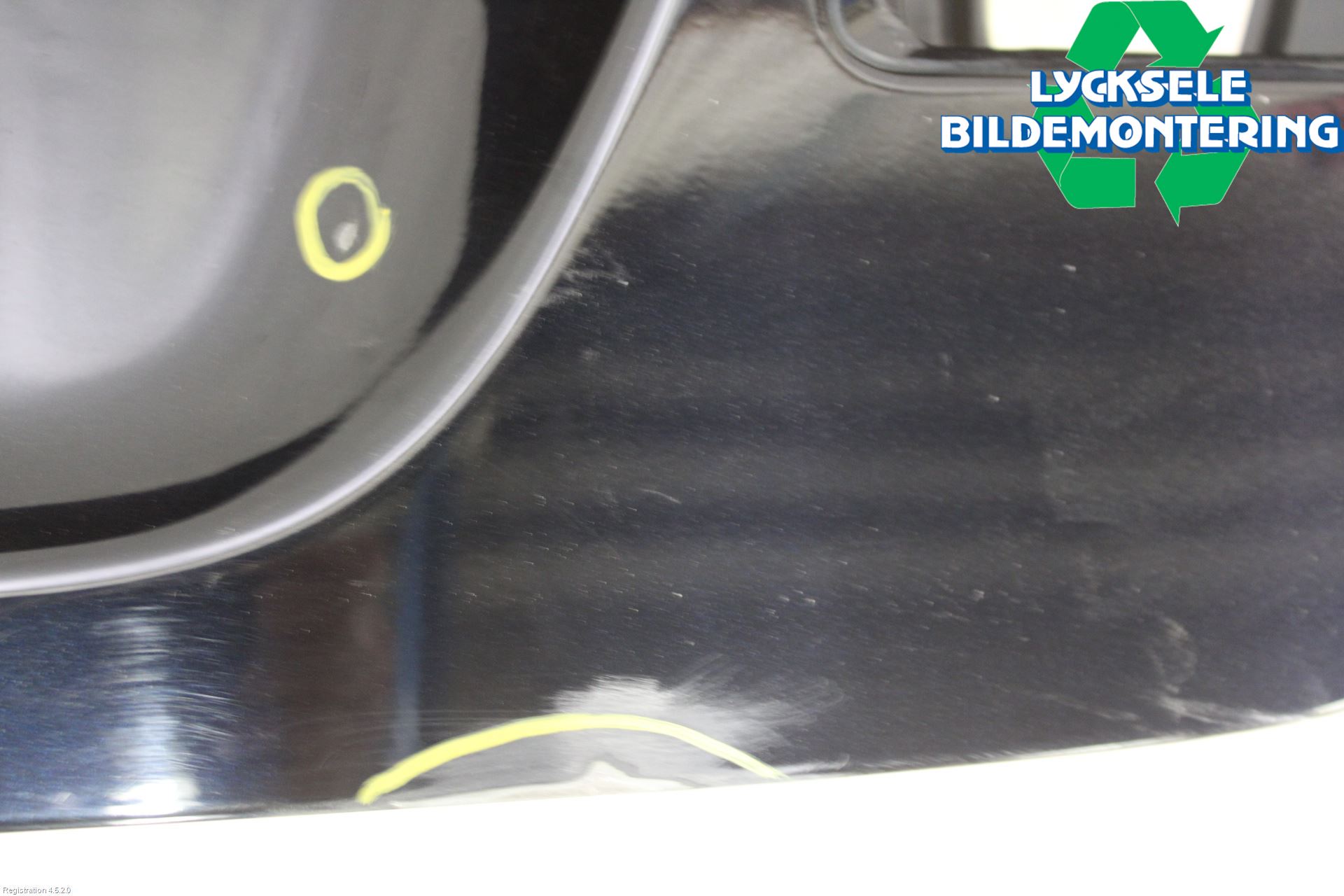 BMW 5 F10/F11/F18 09-17 Baklucka (Ej Med Ruta)