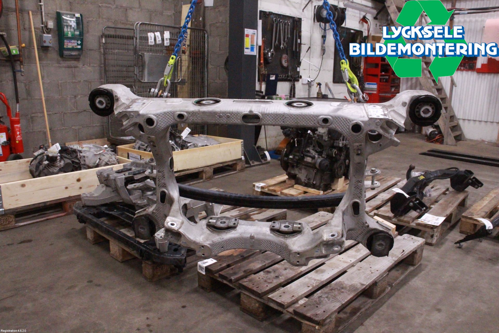 Ford MUSTANG Mach-E 21- Bakaxelbalk