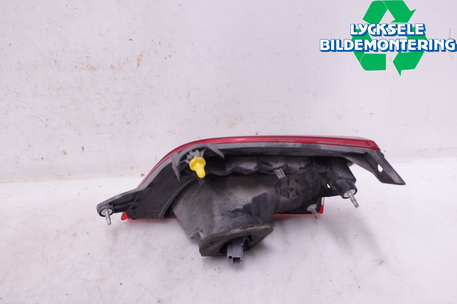 Subaru OUTBACK 15-20 Bakljus Lucka Vä