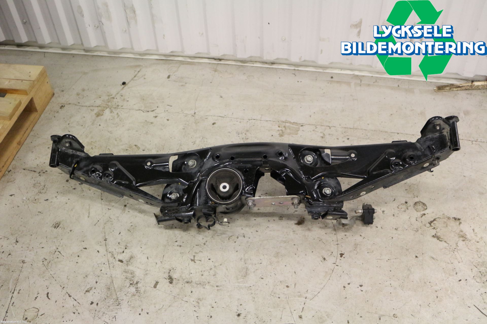 Mini COUNTRYMAN F60 17-23 Bakaxelbalk