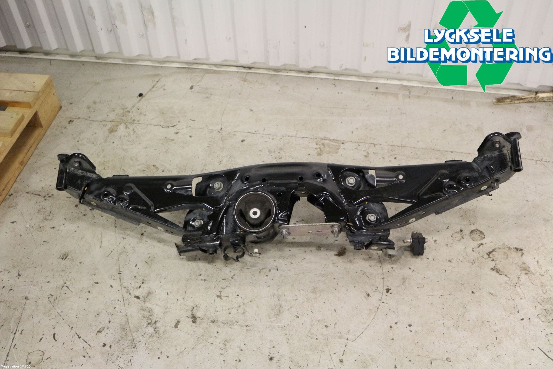 Mini COUNTRYMAN F60 17-23 Bakaxelbalk