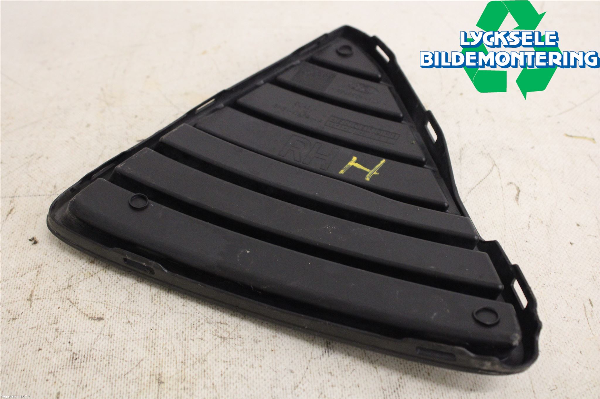 Ford FOCUS 11-14 Grilldel Höger