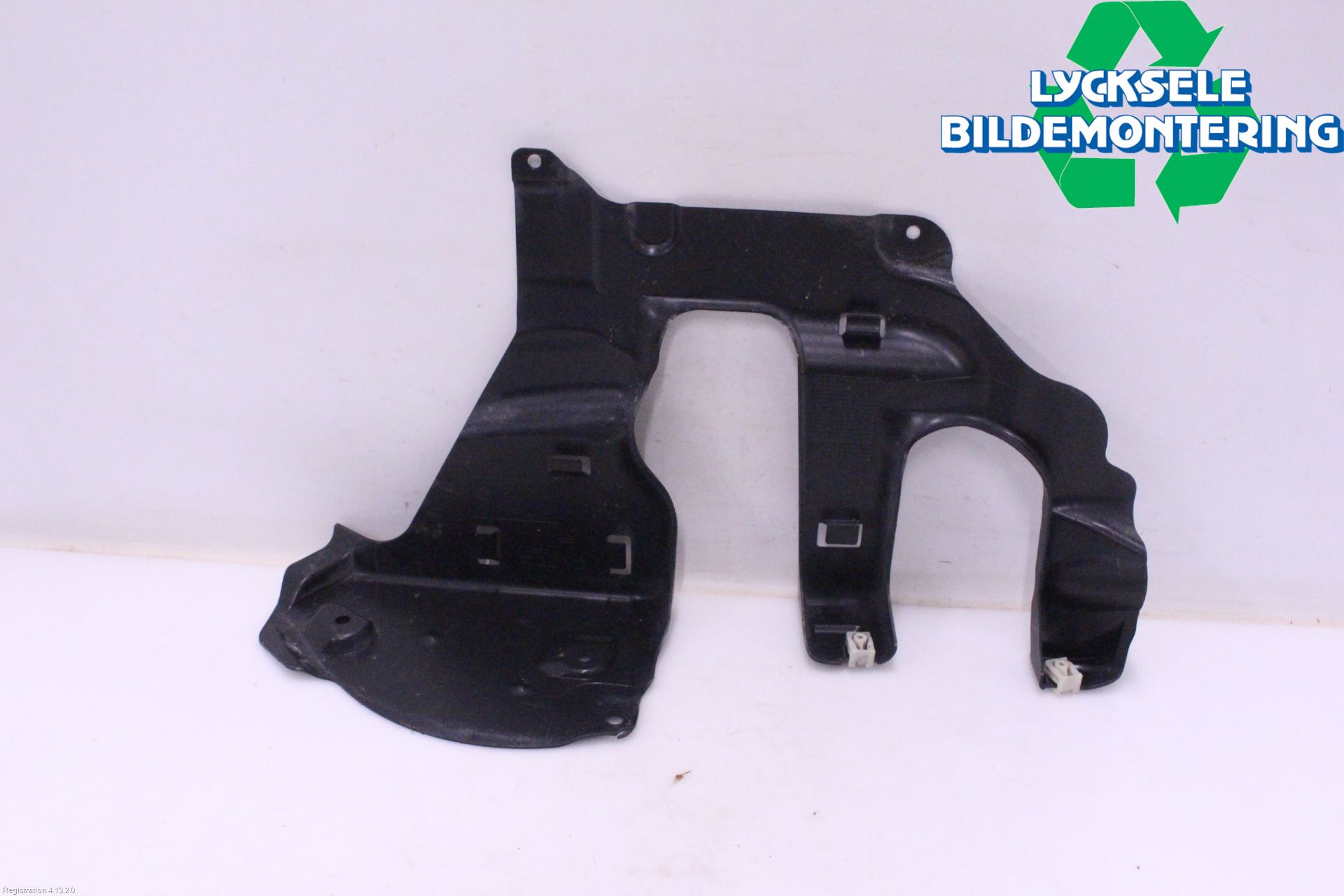 BMW 5 G30/G31/F90 17-23 Täckplast Front
