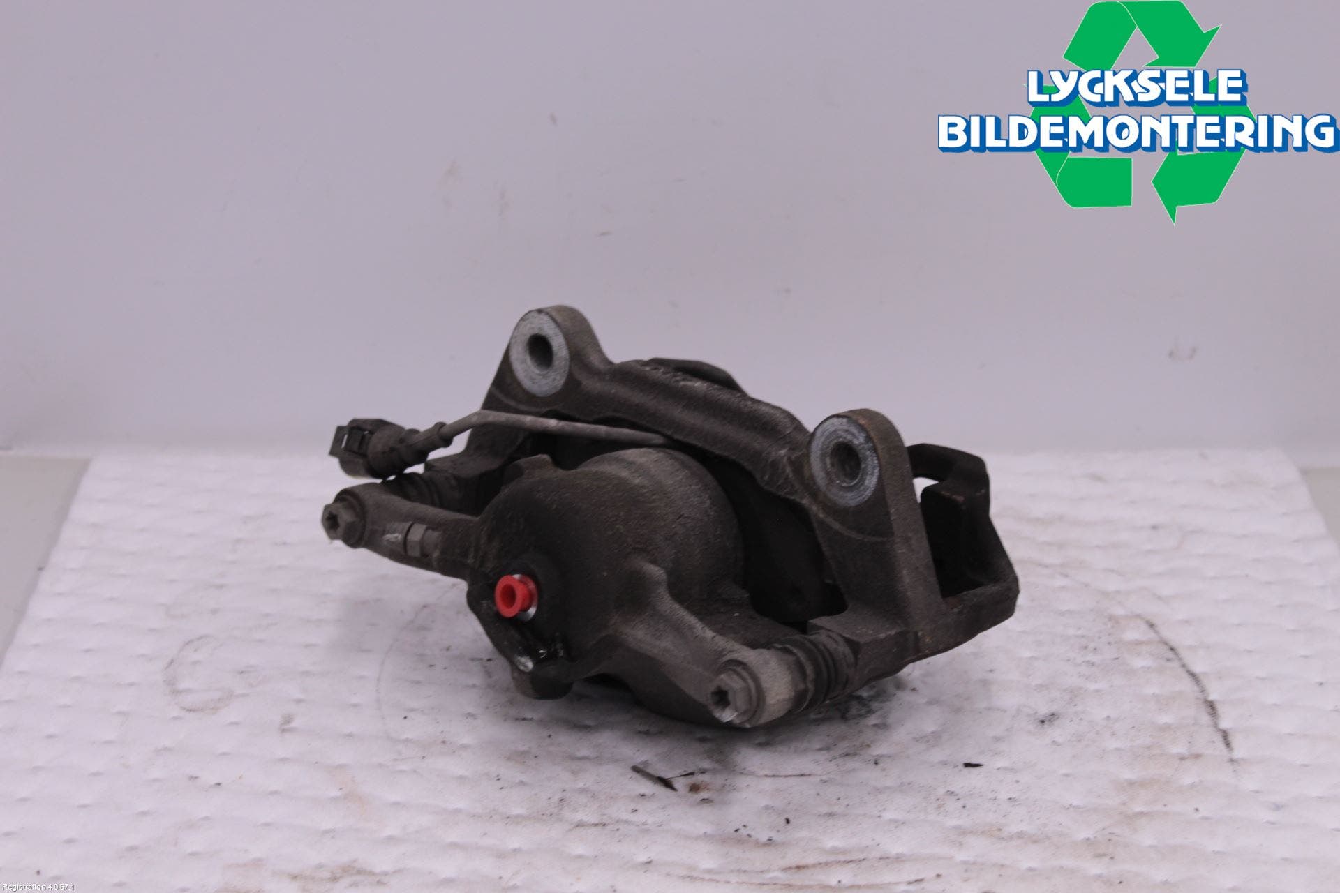 Seat ATECA 16->> Bromsok Fram Höger