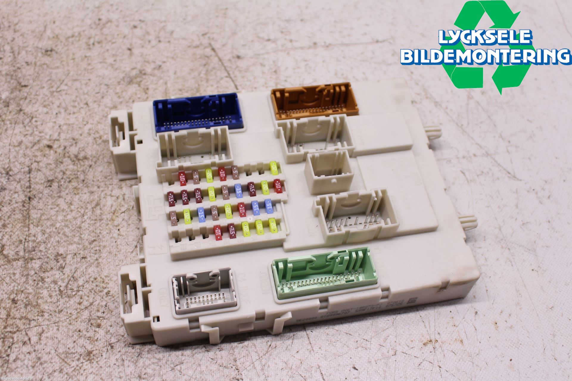 Ford KUGA 17-19 Säkringsdosa-Elcentral