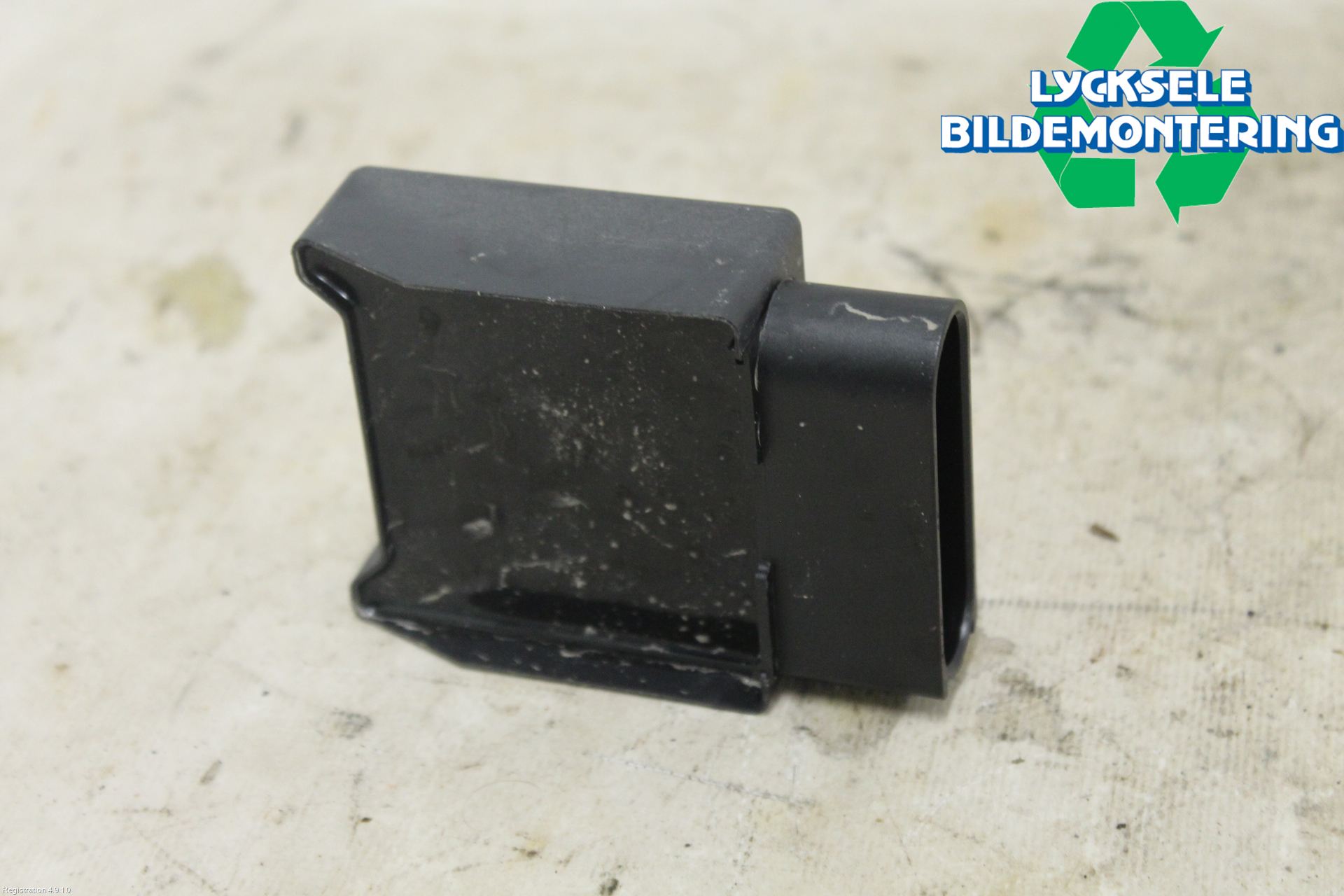 Audi Q3 F3 19- Styrenhet Bränslepump