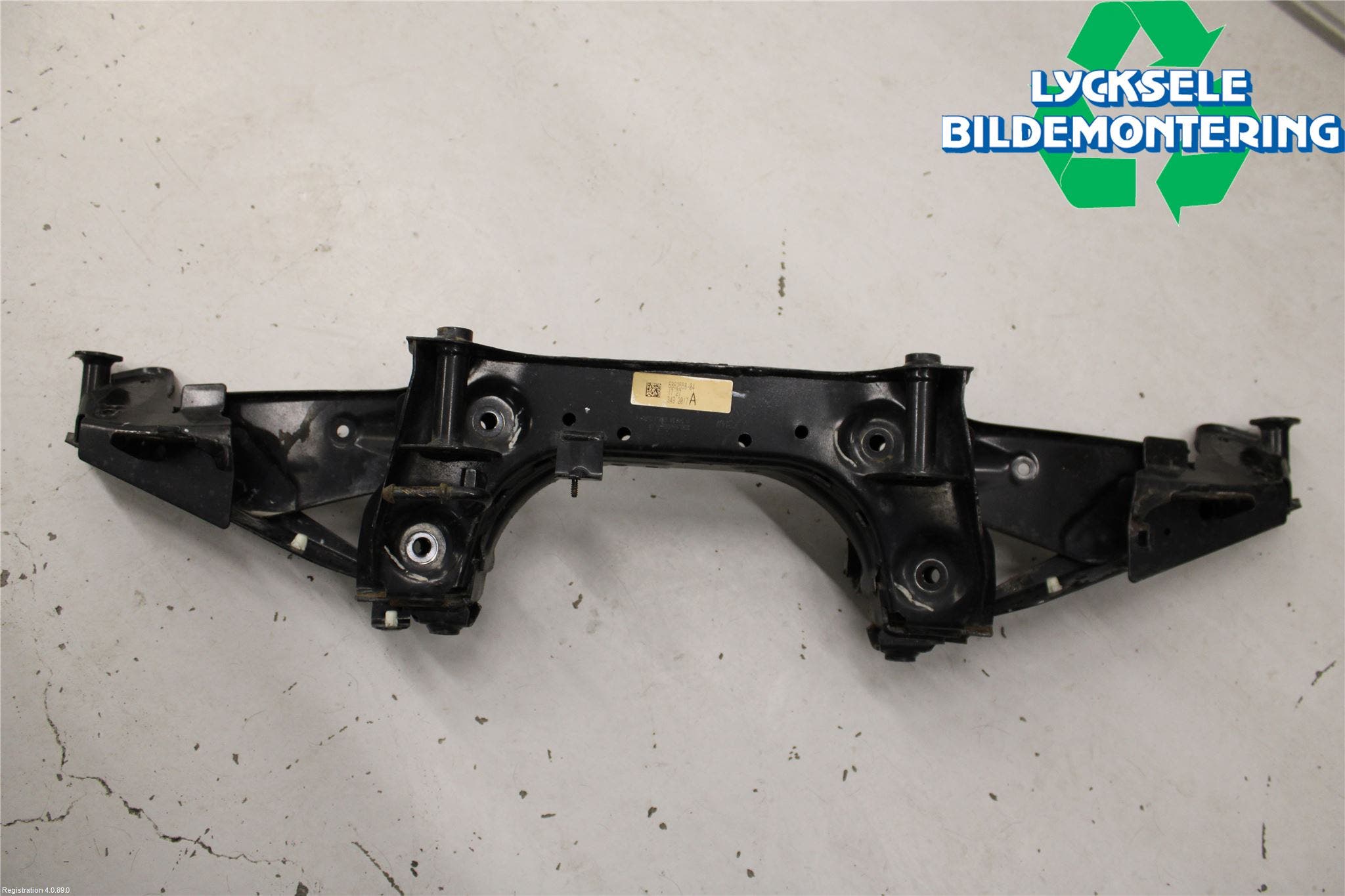 Mini COOPER CLUBMAN F54 16- Bakaxelbalk