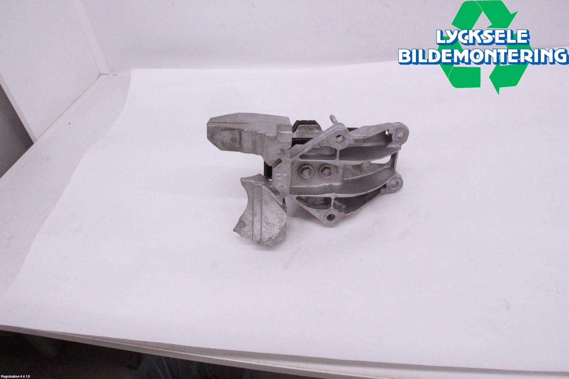 Mazda CX-60 22- Växellådsfäste