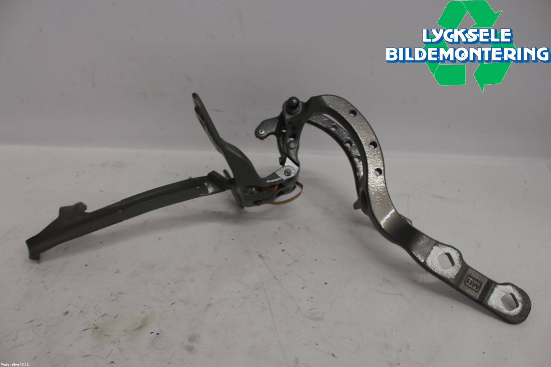 BMW 3 G20/G21/G80/G81 19- Bakluckegångjärn Hö
