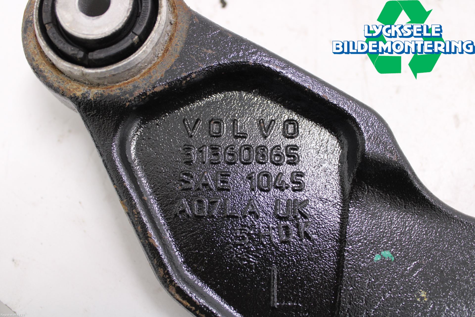 Volvo V60 19- Bärarm Bak Övre Vänster