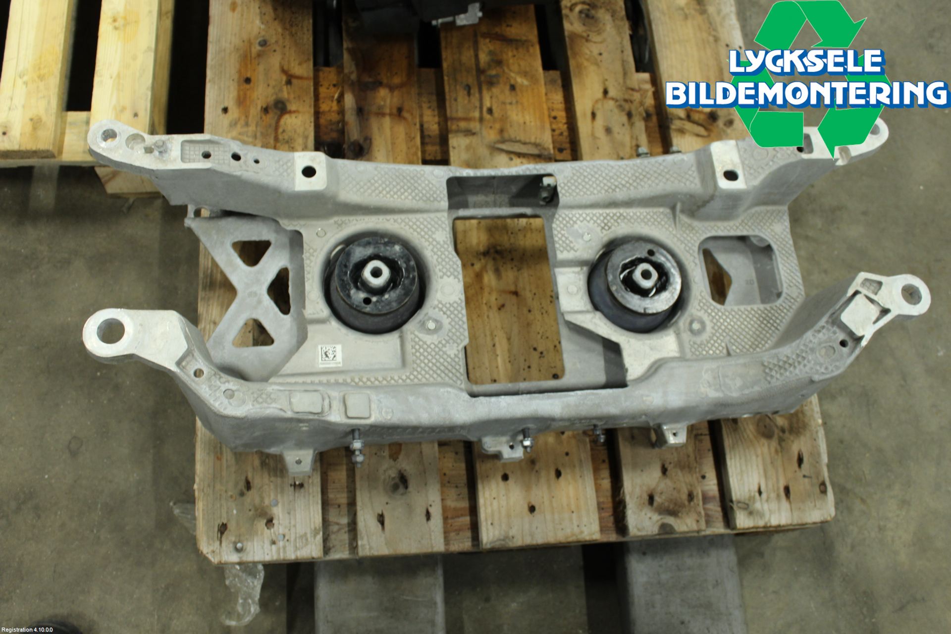 Ford MUSTANG Mach-E 21- Motorfäste