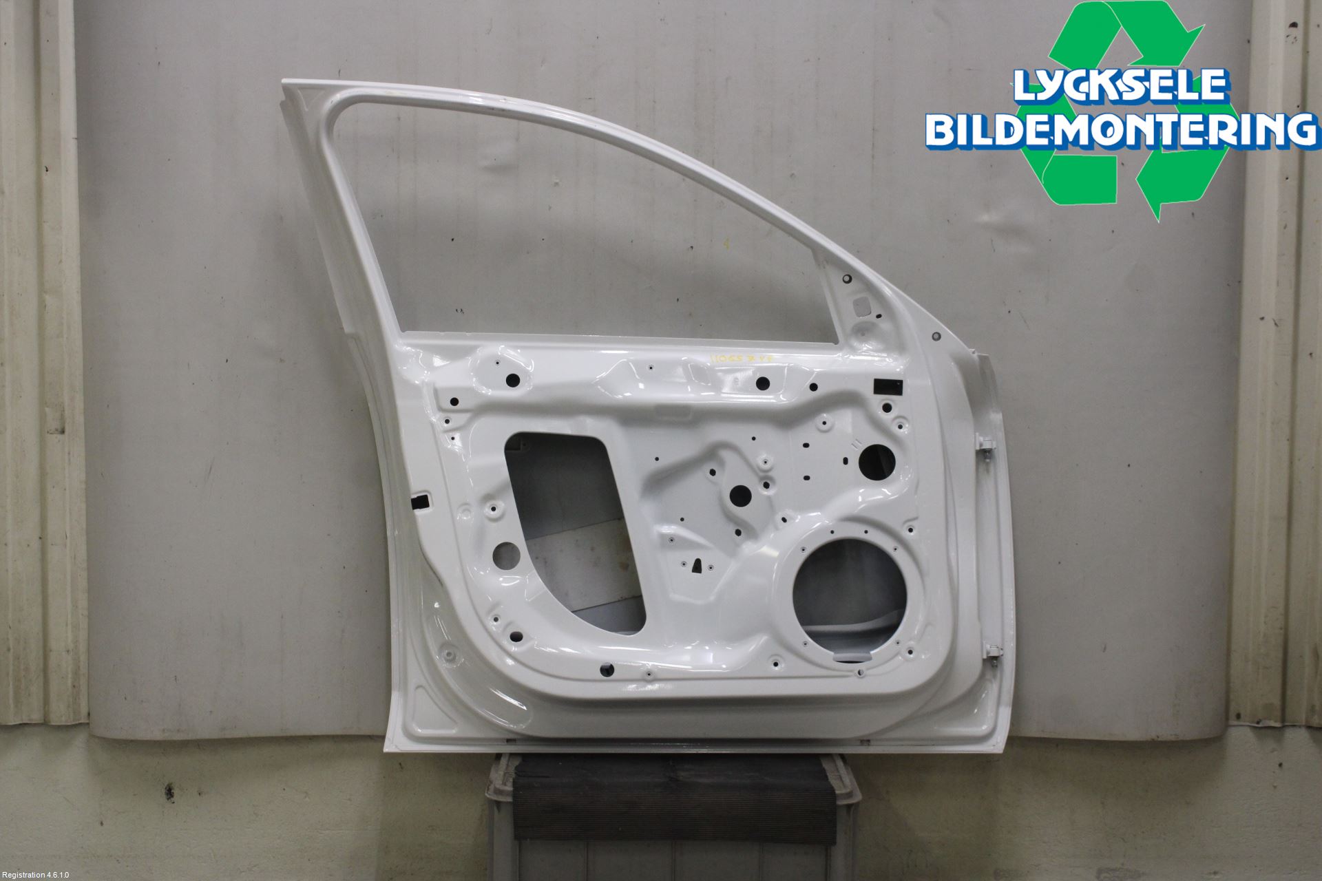 Audi A4 12-15 Dörr Fram Vänster