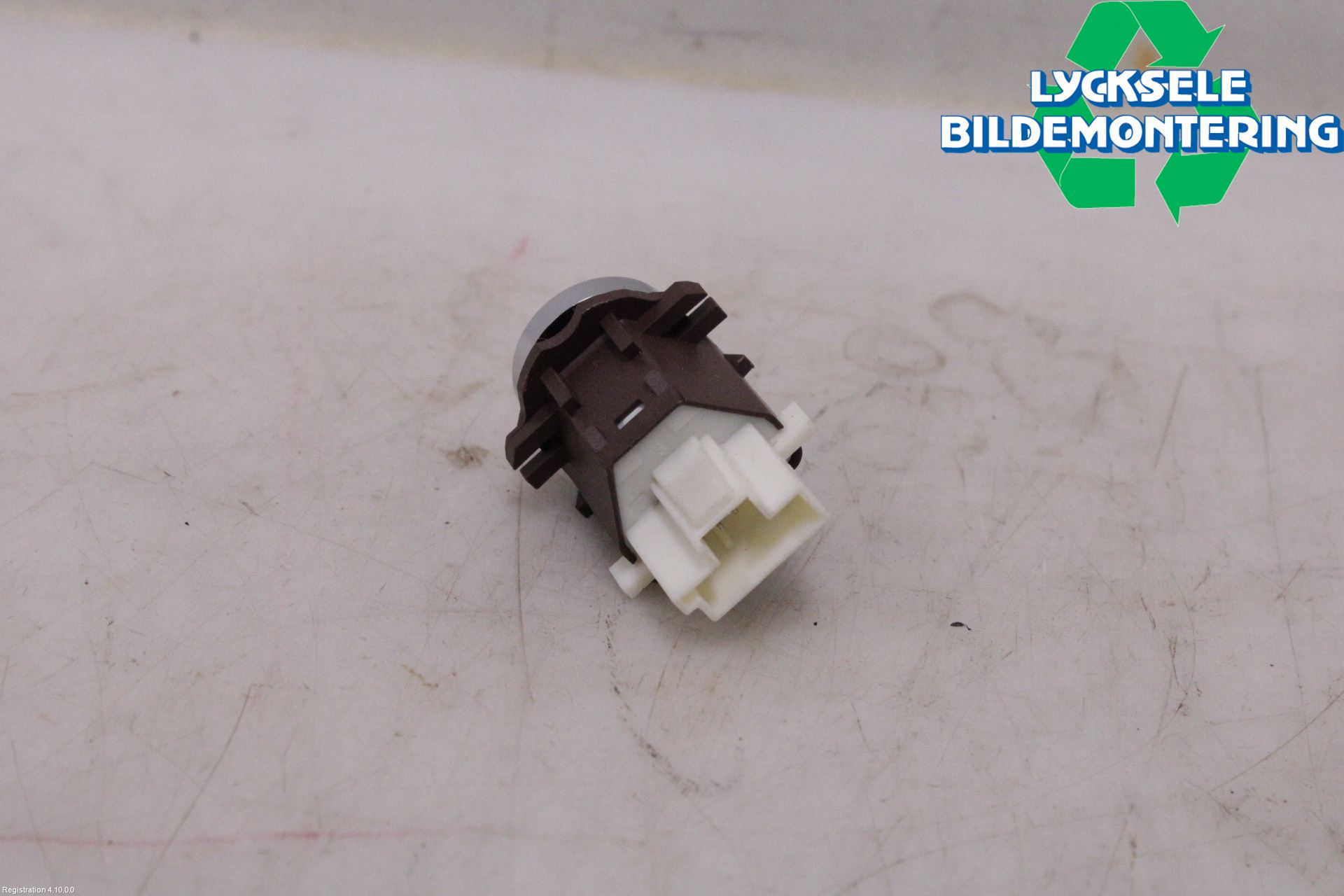 Mercedes-Benz MB EQE SUV (X294) 22- Handskfack