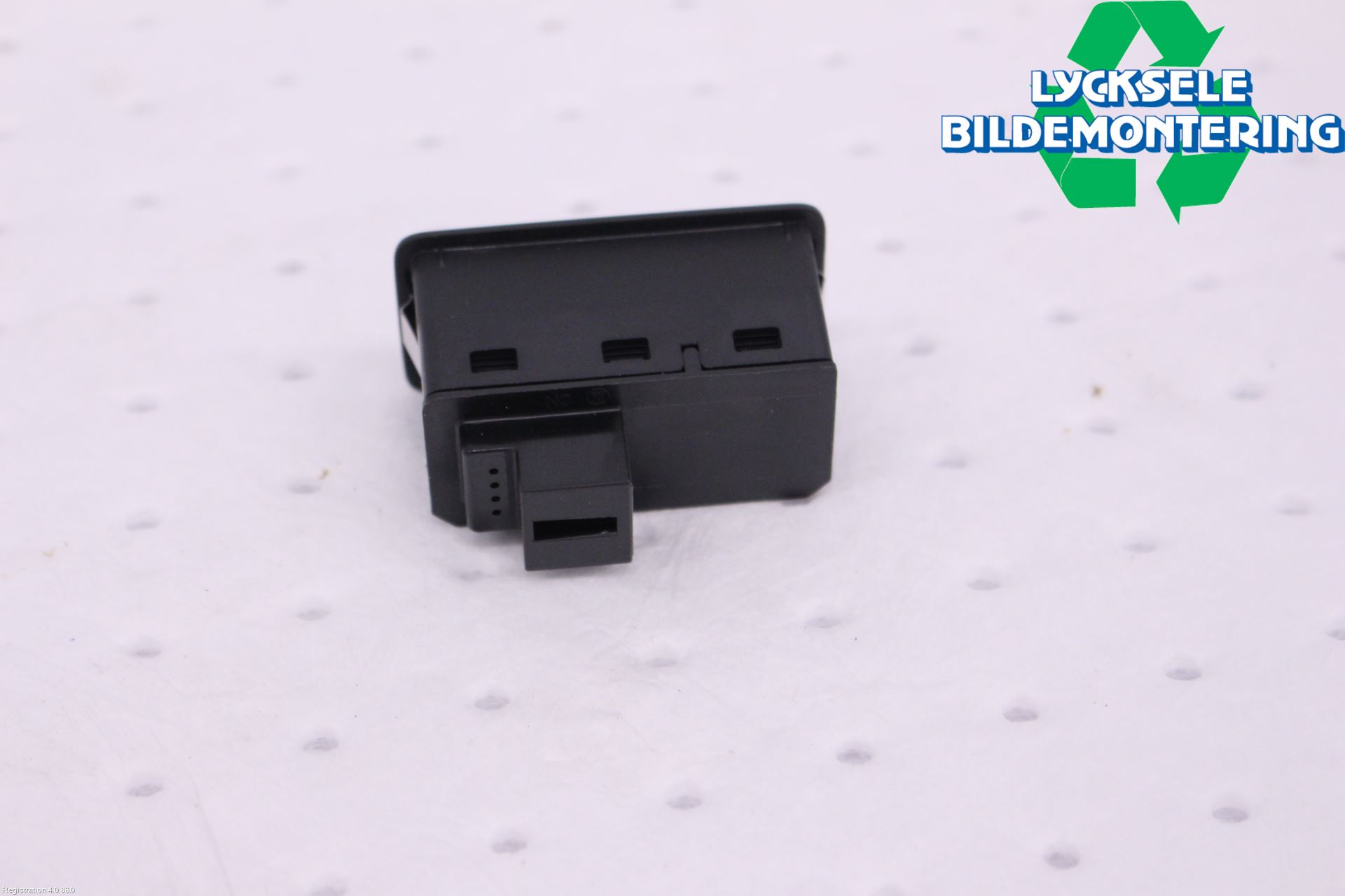 Audi A4/S4 B9 20- Strömställare Baklucka