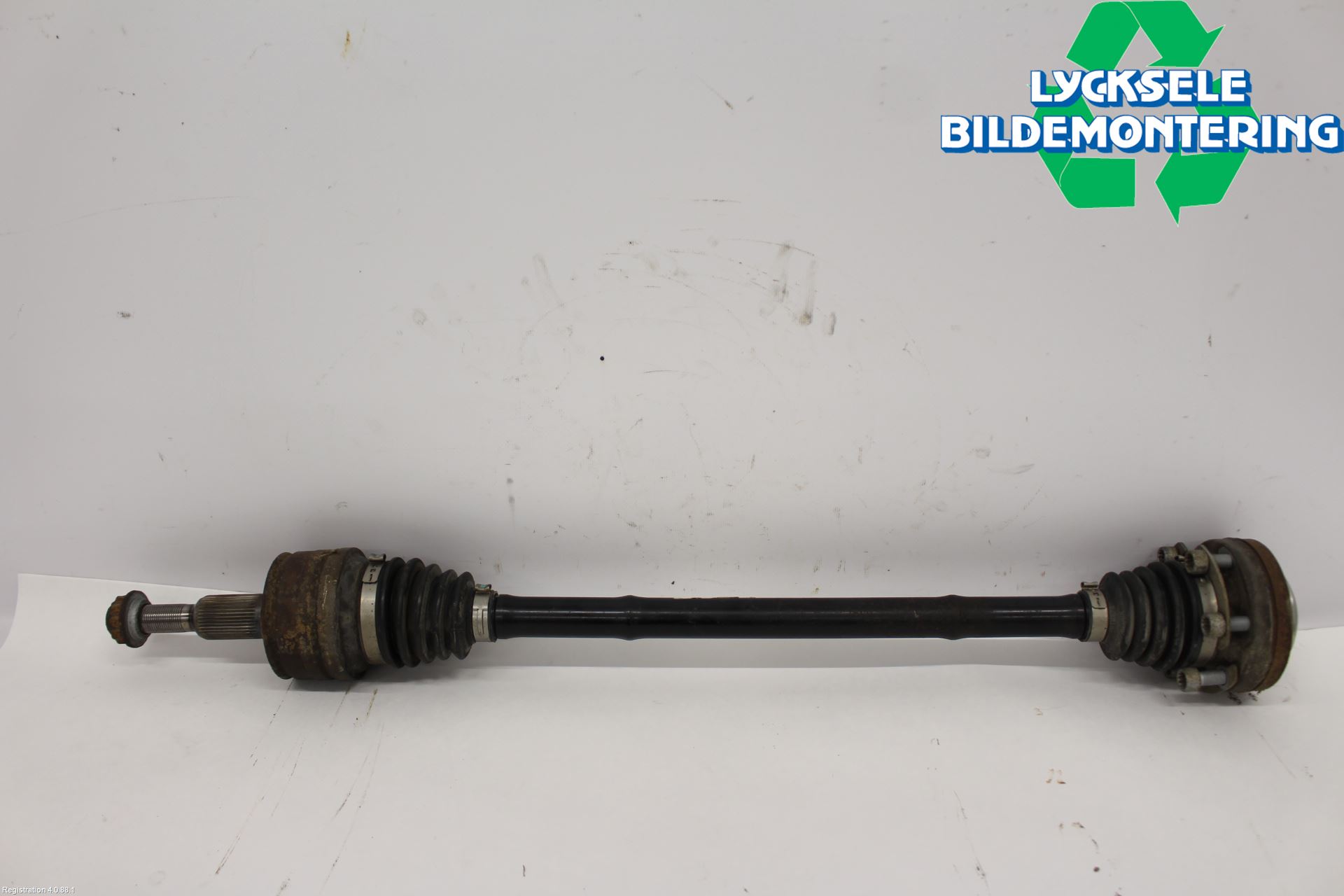Volkswagen VW TRANSP/CARAVELLE (T6) 16-22 Drivaxel Bak Höger