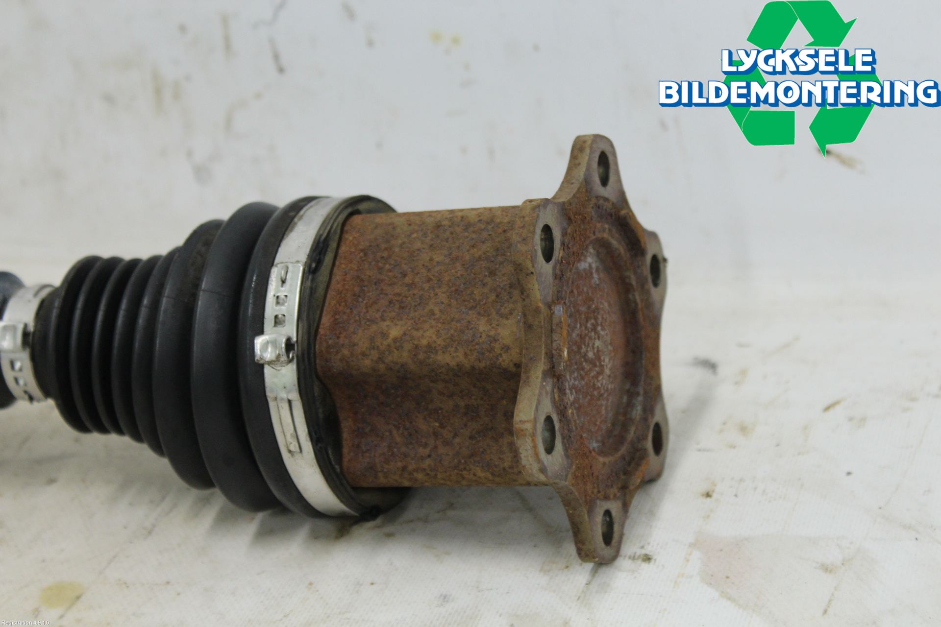 Volkswagen VW PASSAT 05-11 Drivaxel Fram Höger