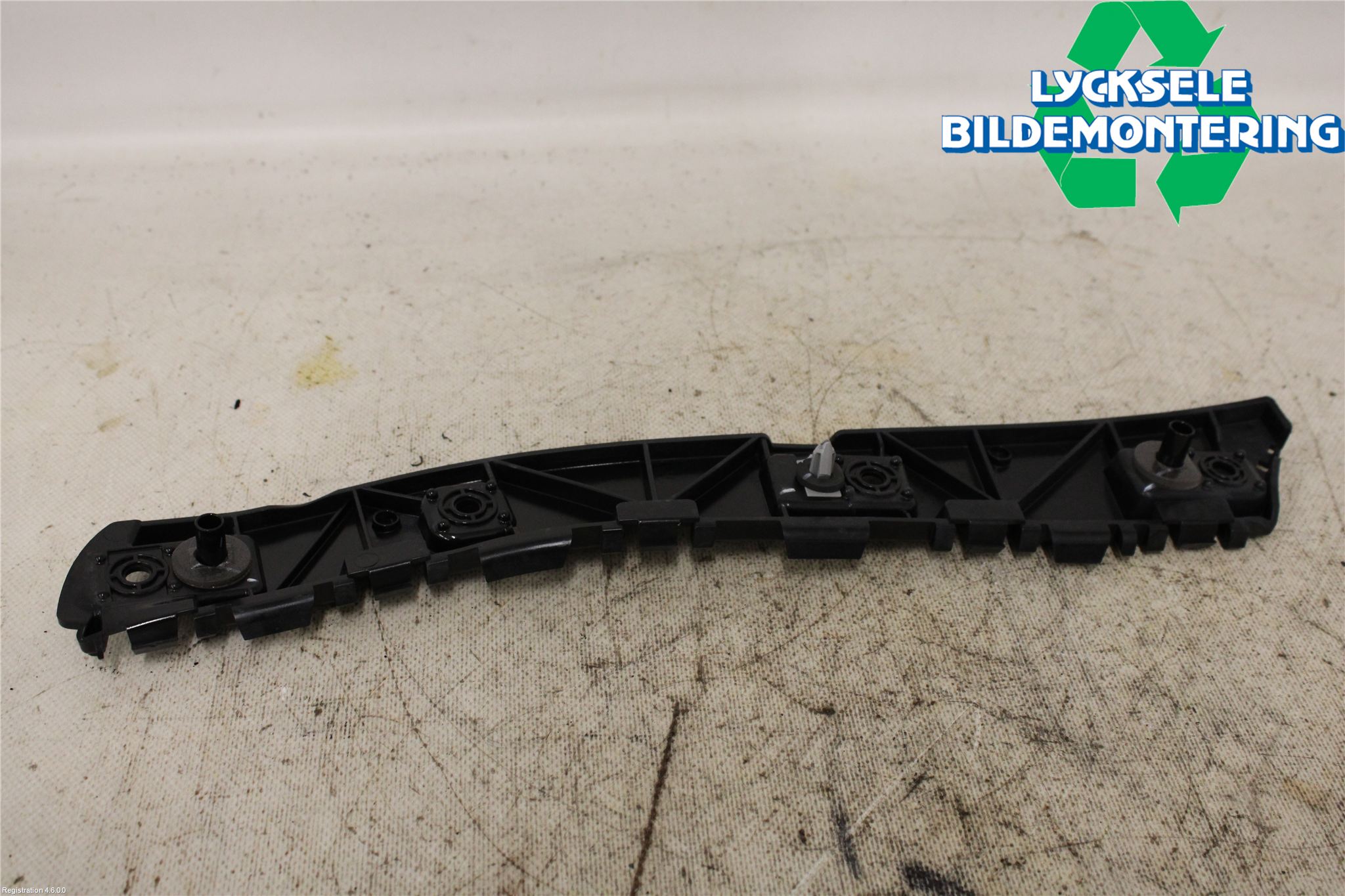 Ford KUGA 17-19 Stötfångarfäste Fram Vä