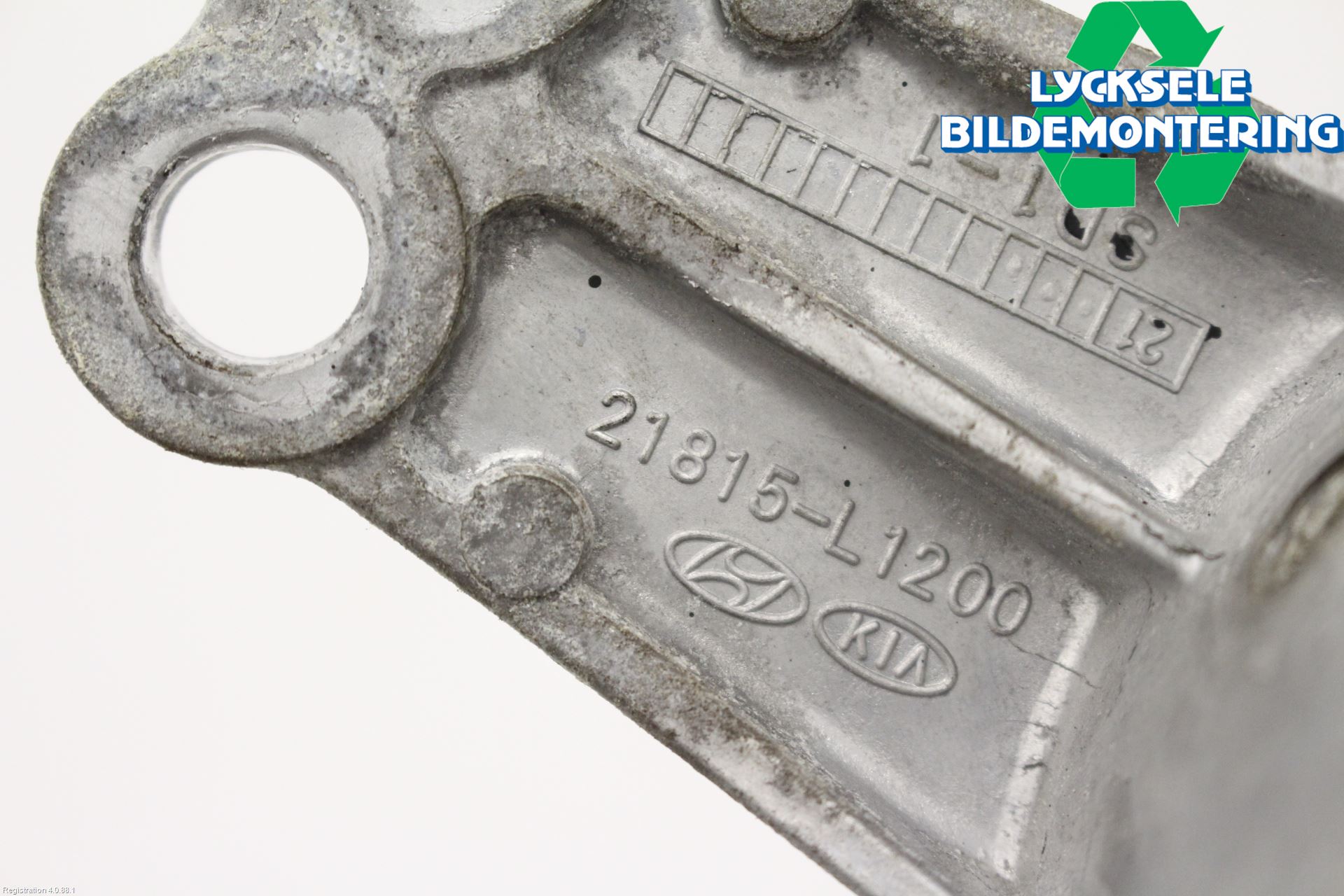 Kia SORENTO 21- Motorfäste