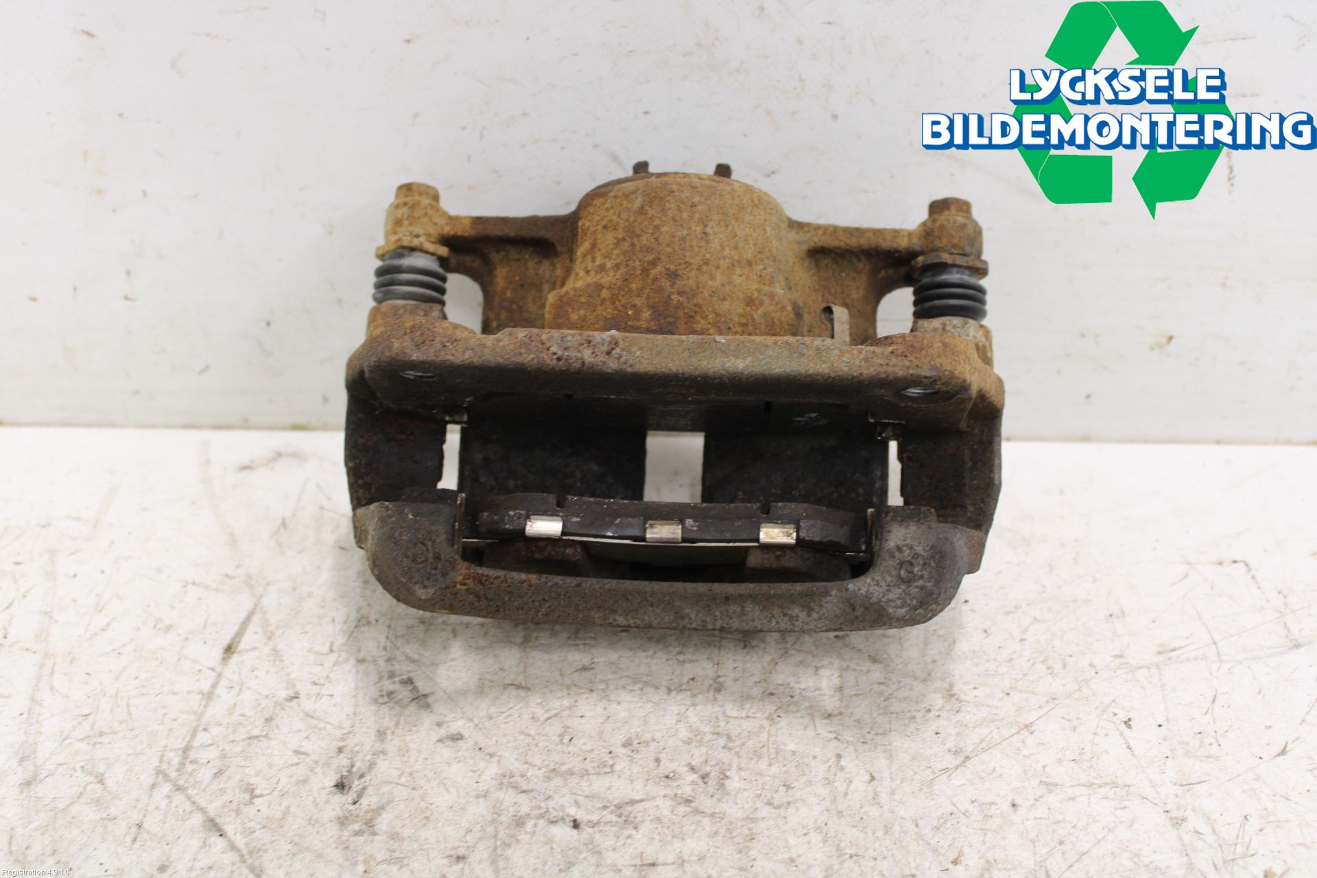 Suzuki SX4 S-CROSS 22- Bromsok Fram Höger