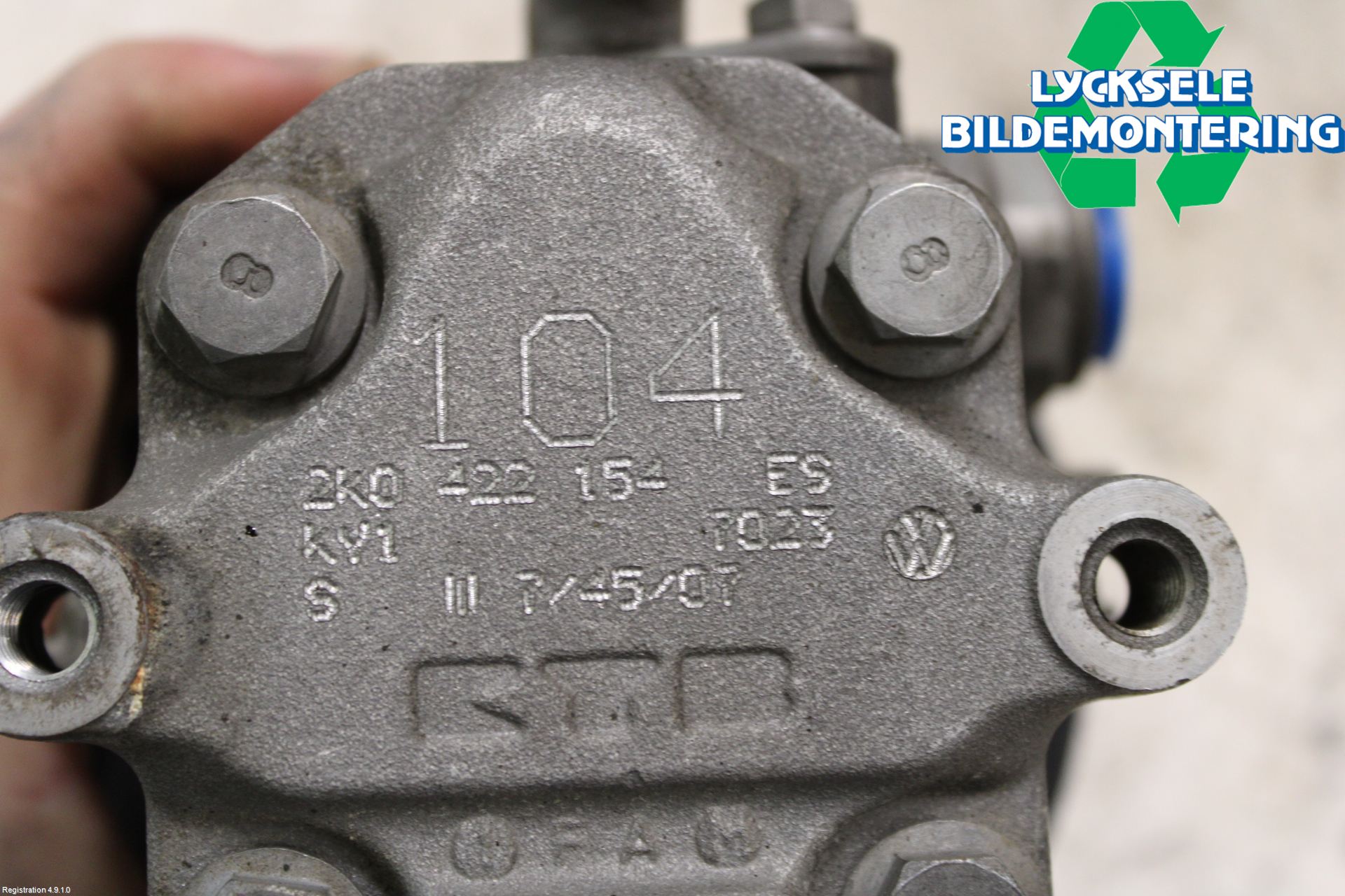 Volkswagen VW CADDY      04-10 Styrservopump