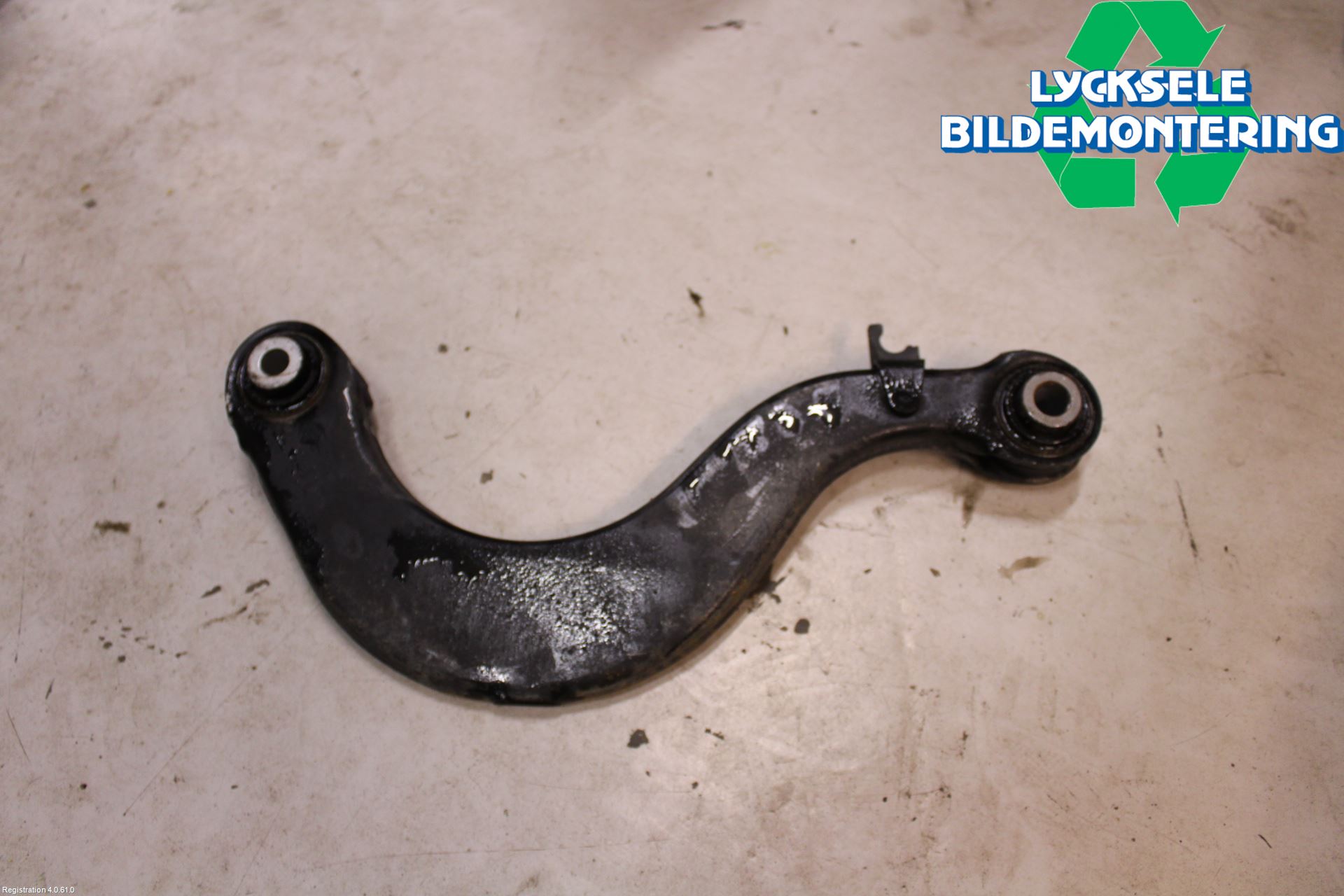 Volkswagen VW PASSAT 15-19 Bärarm Bak Höger