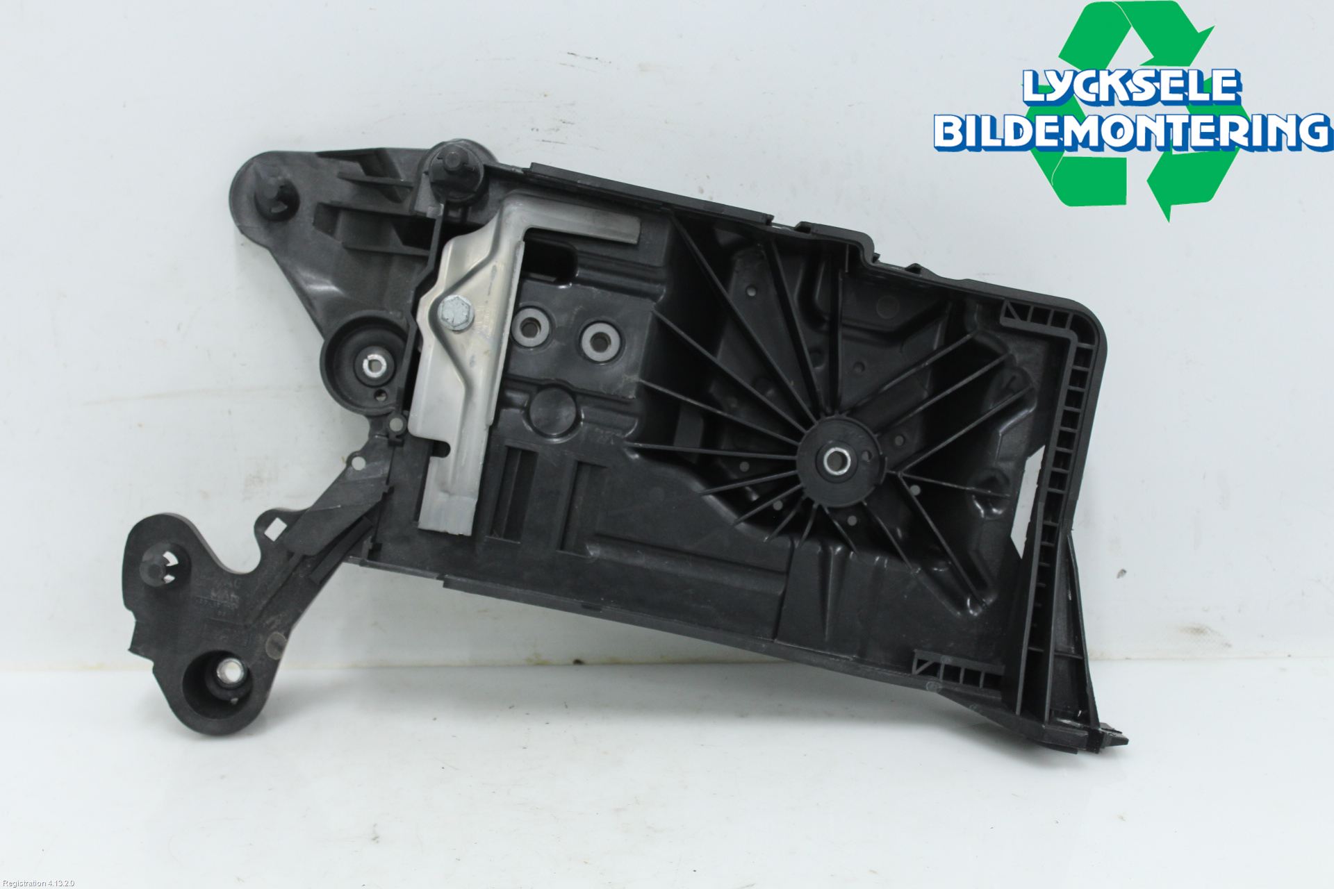 Volkswagen VW PASSAT 24- Batterilåda-Fäste-Hållare