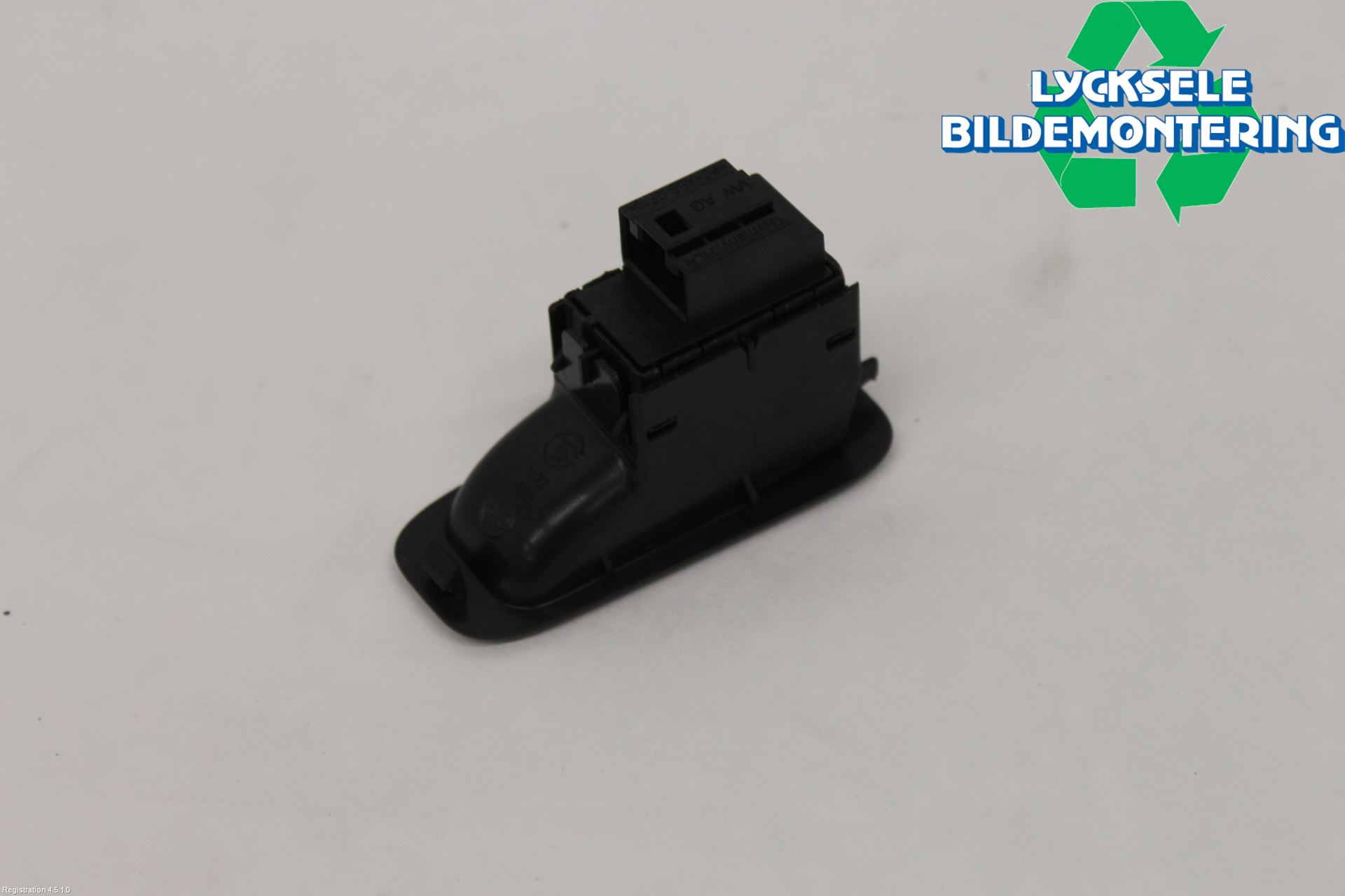 Skoda ENYAQ iV 21- Strömställare Baklucka