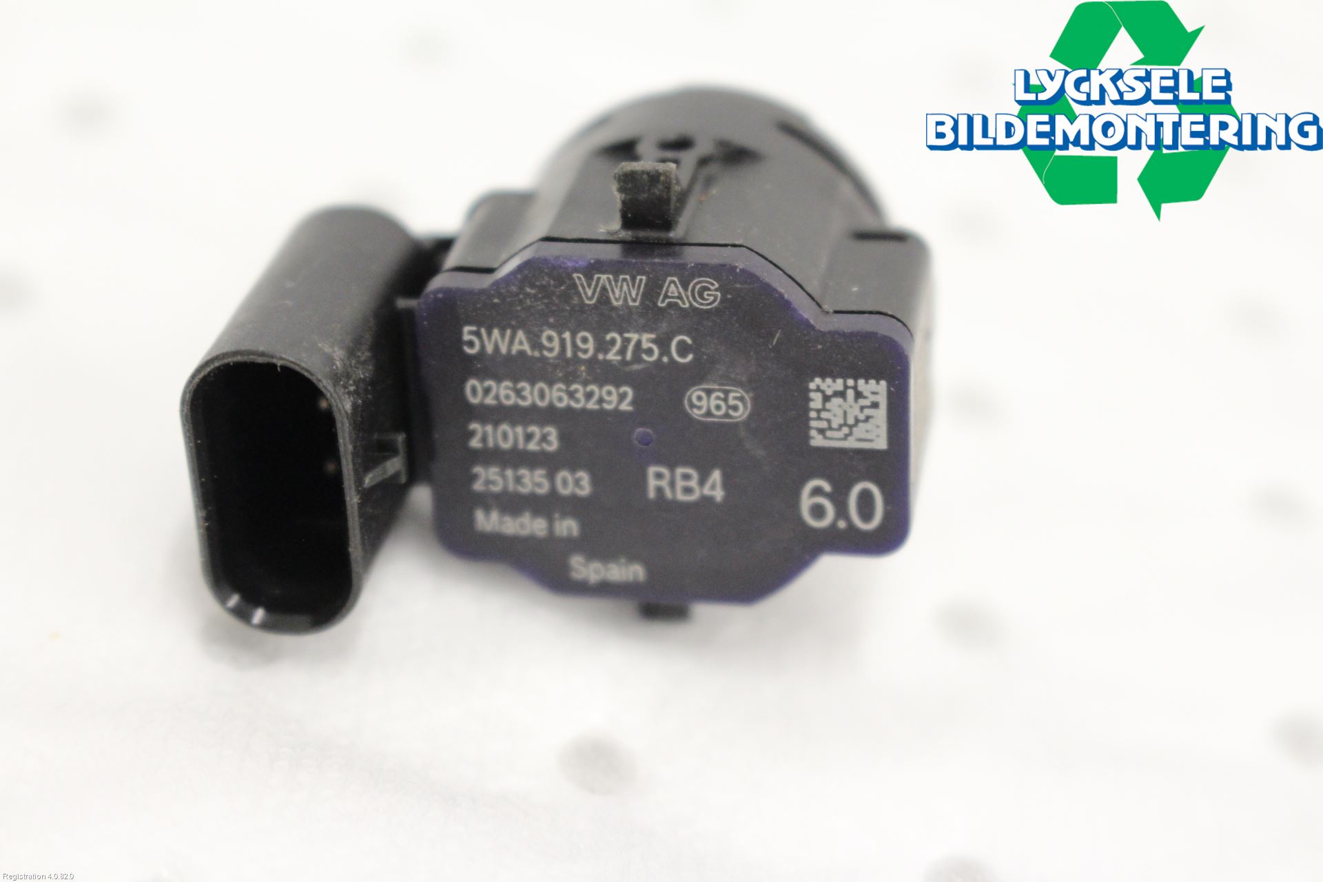 Audi A3/S3 8Y 21- Parkeringshjälp Backsensor