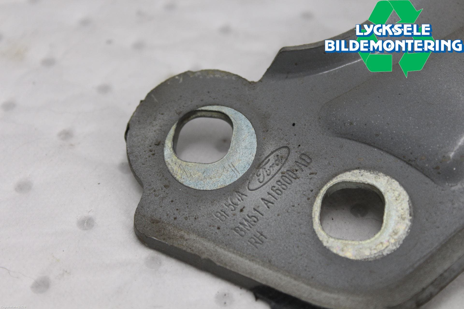 Ford FOCUS 11-14 Huvgångjärn