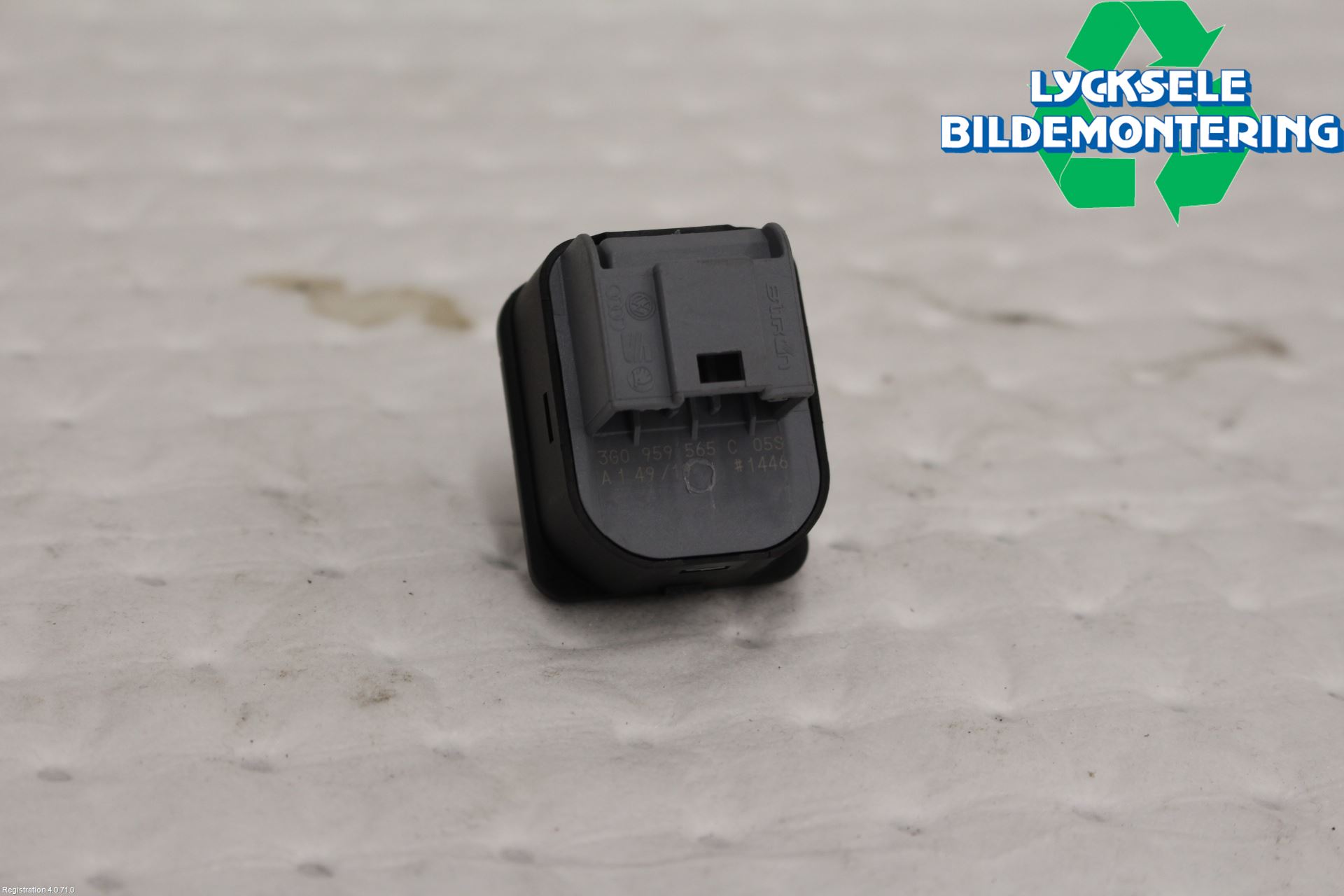 Seat TARRACO 19- Strömställare Spegel