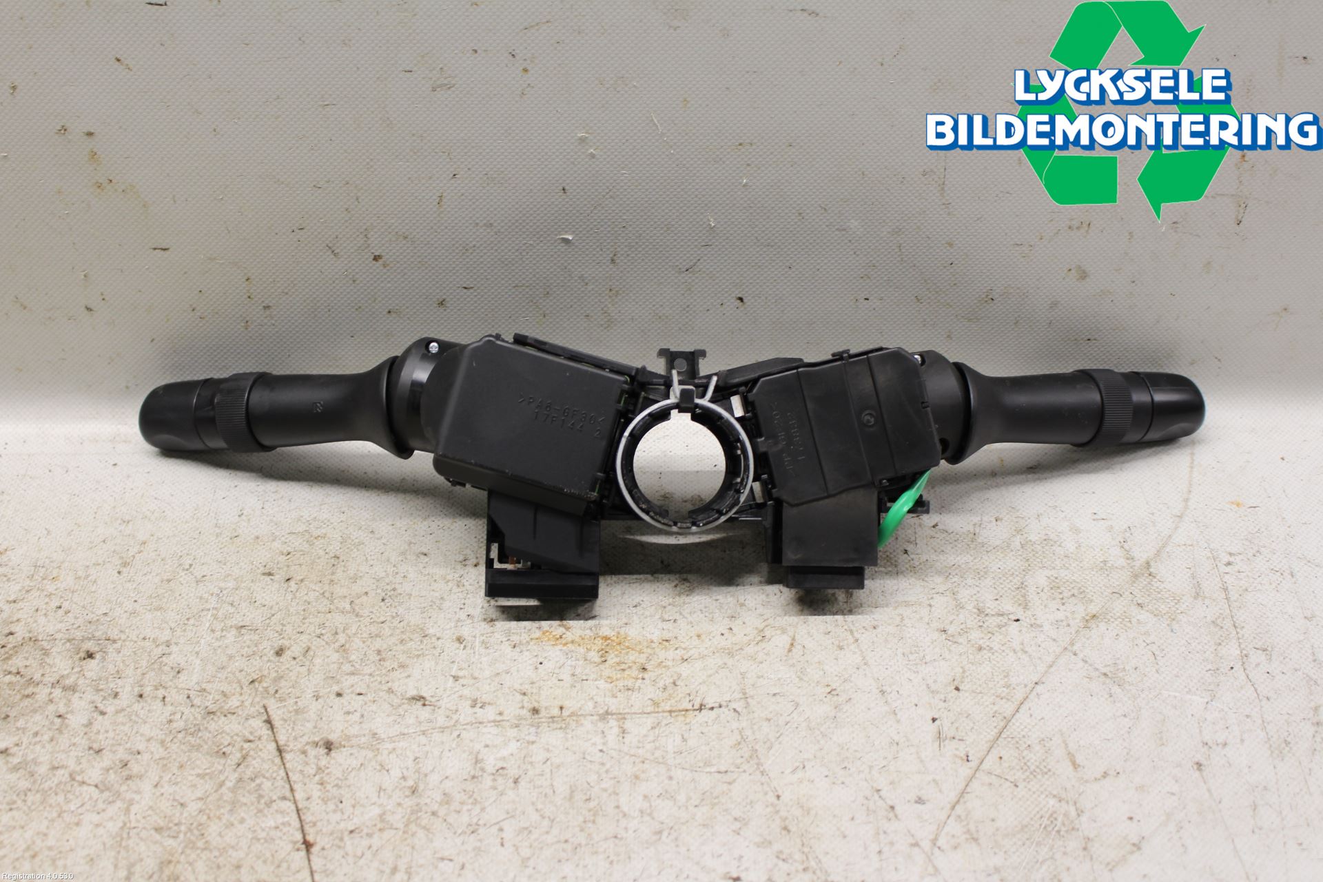 Toyota YARIS XP130 15-20 Spakcentral