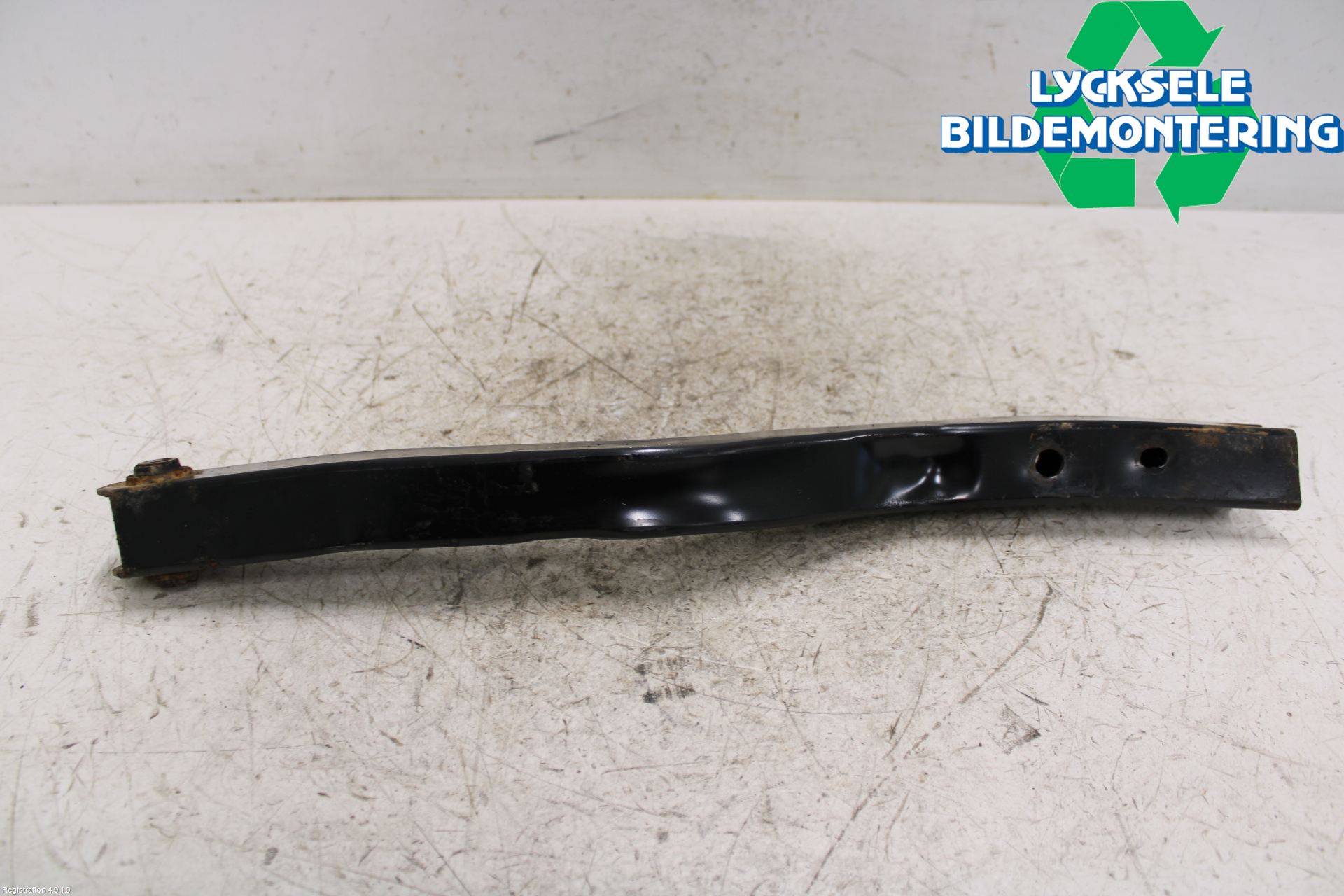 Ford KUGA 13-16 Kylarfäste-Ram-Balk