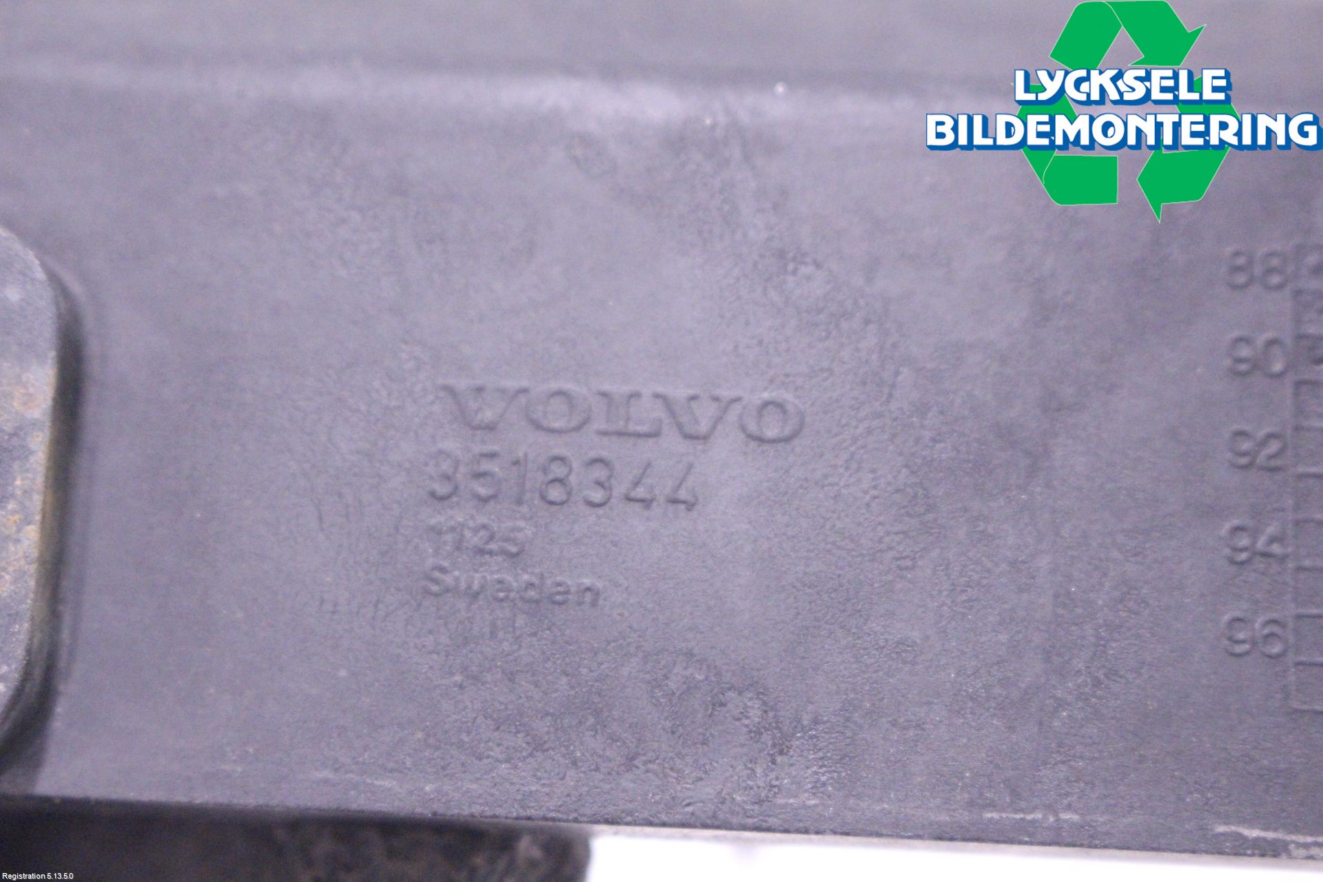 Volvo 740 88-92 Kylarfäste-Ram-Balk