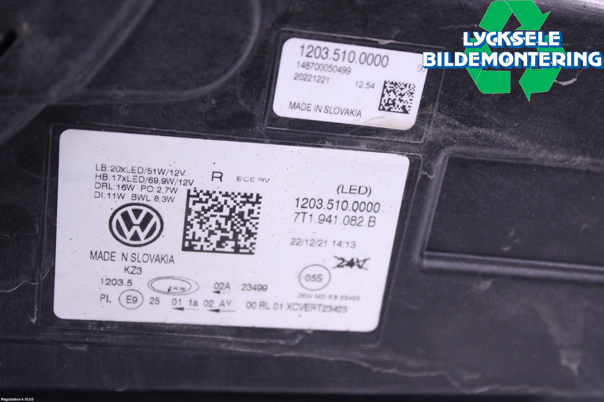 Volkswagen VW TRANSP/CARAVELLE (T7) 22-24 Strålkastare Höger