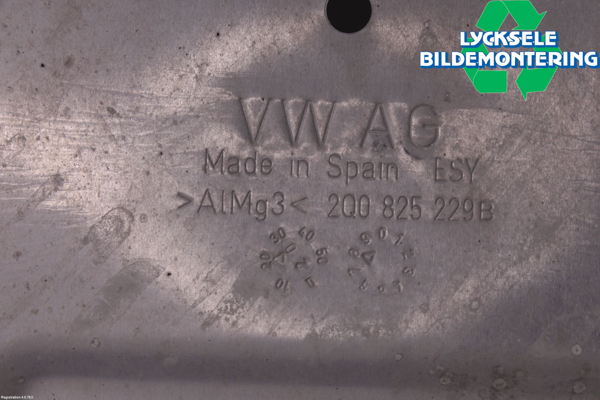 Skoda SCALA 19- Hasplåt Plåt-Plast