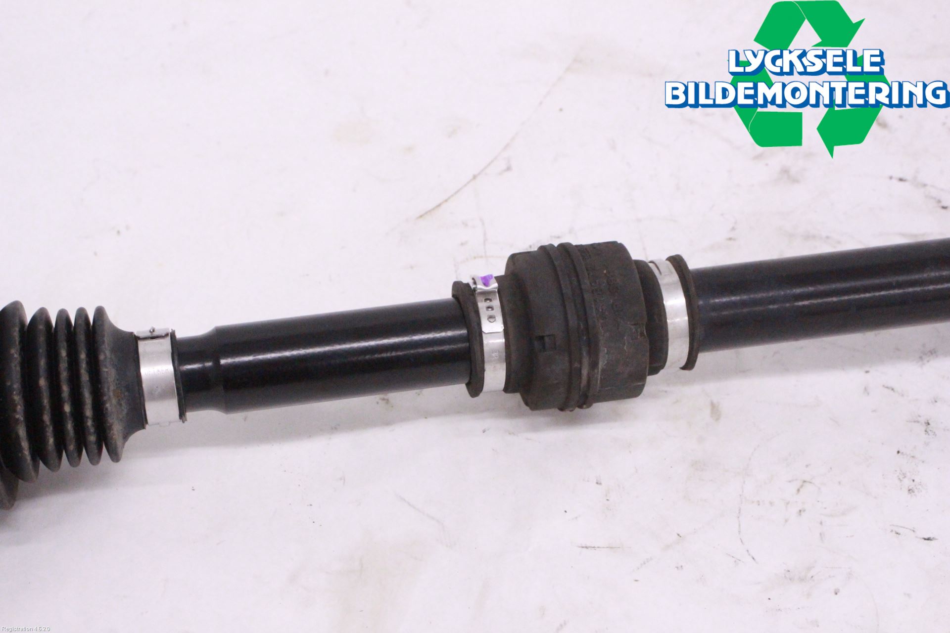 Toyota YARIS XP21 20- Drivaxel Fram Höger