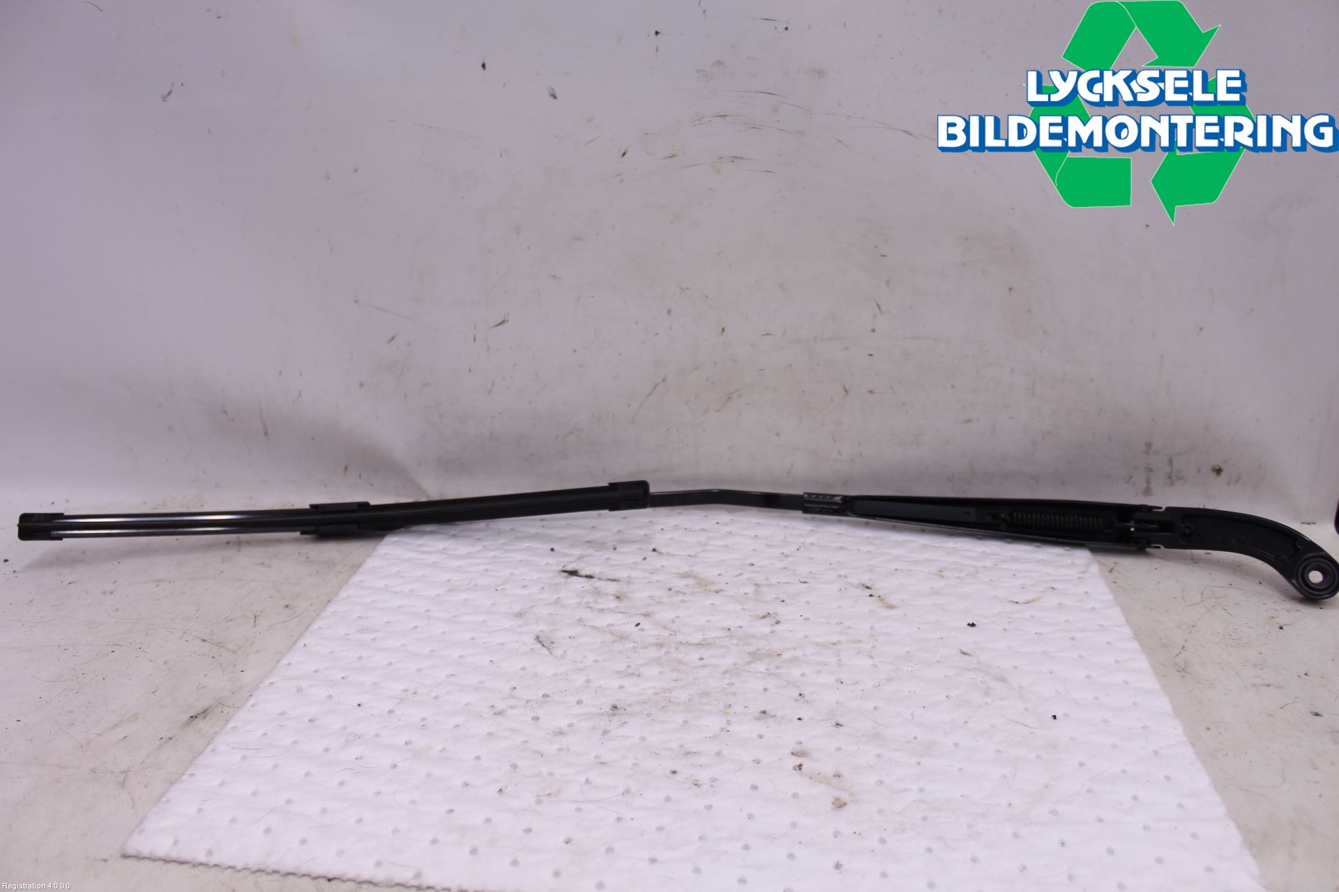 Audi A3/S3 8V 13-20 Torkararm Armar Vindruta