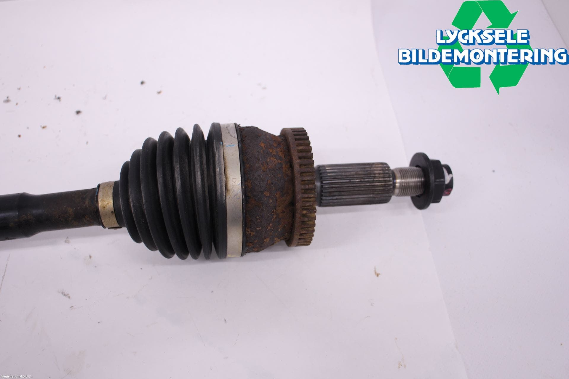 Hyundai i40 16-18 Drivaxel Fram Höger