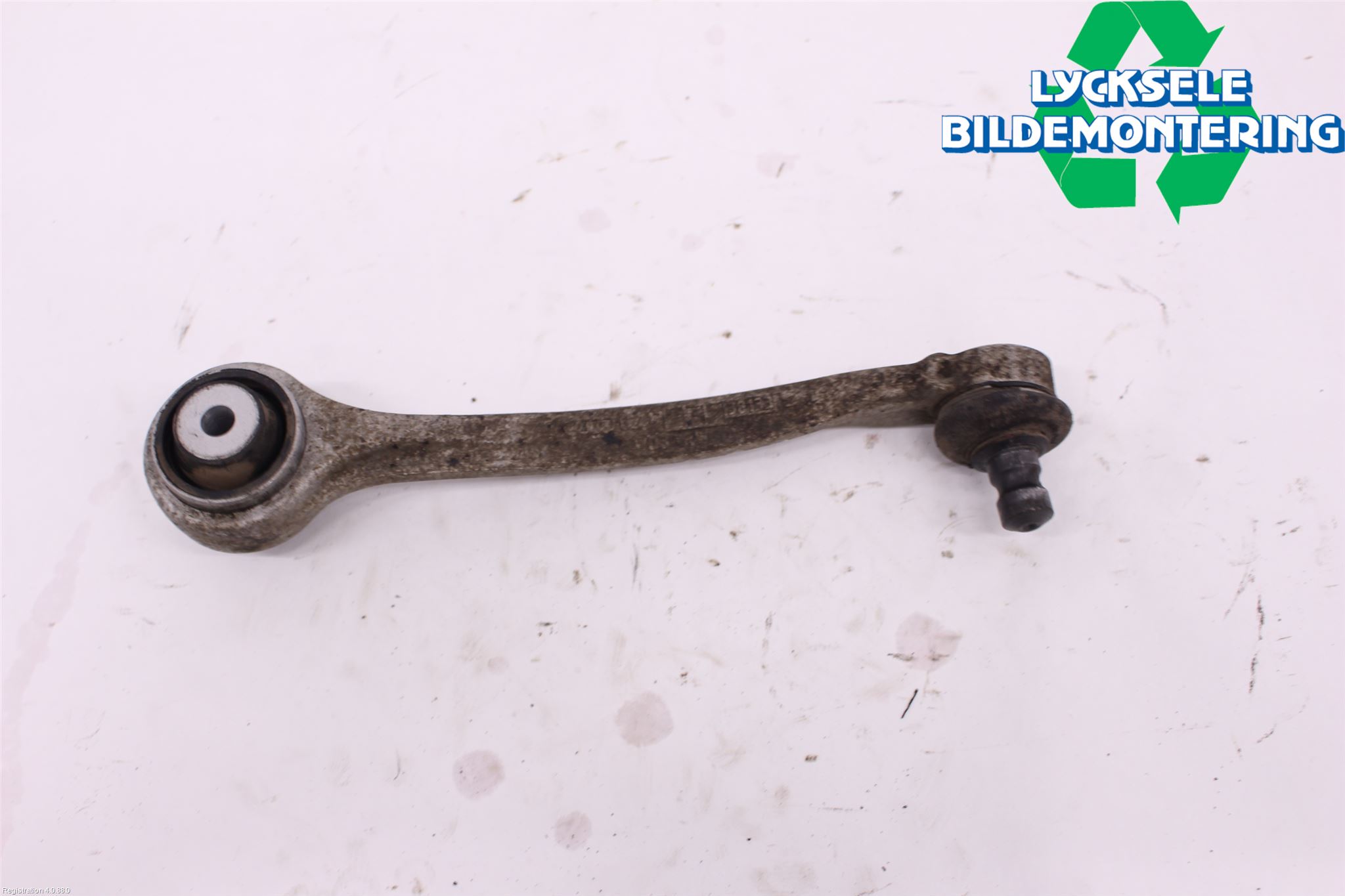 Audi A4 ALLROAD 17- Bärarm Fram Övre Vä