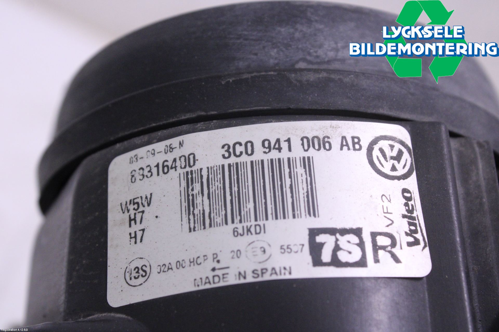Volkswagen VW PASSAT 05-11 Strålkastare Höger