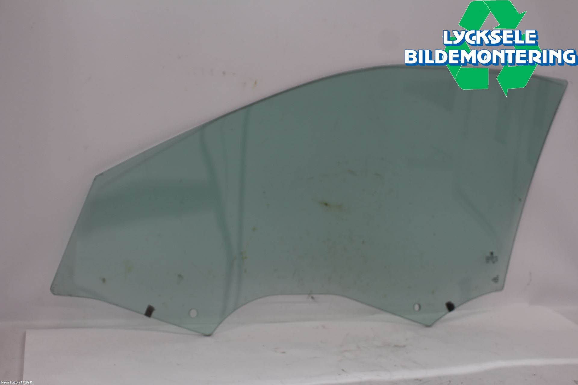 Skoda SUPERB 16-24 Dörruta Fram Höger