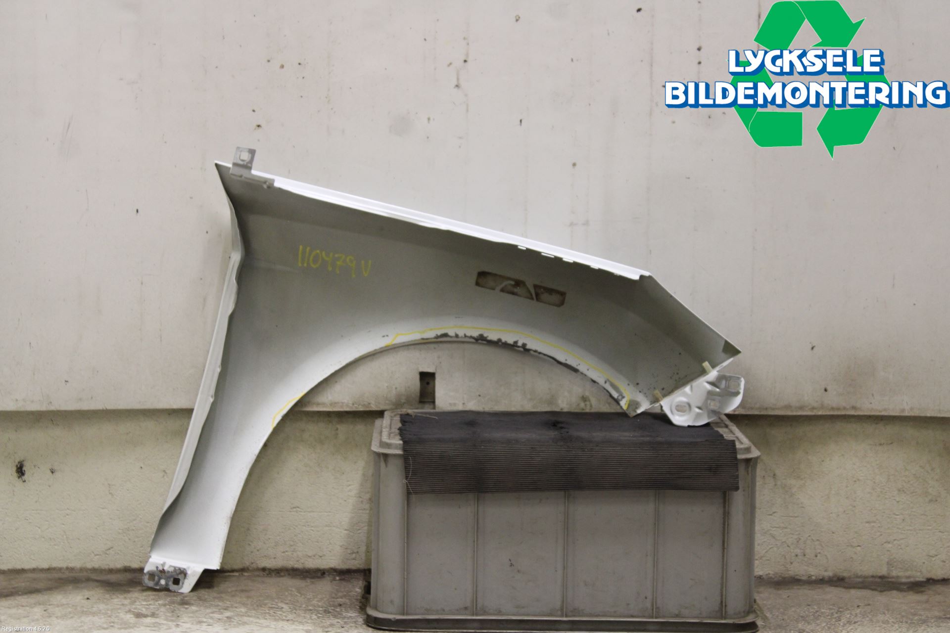 Ford FOCUS 11-14 Skärm Fram Vänster