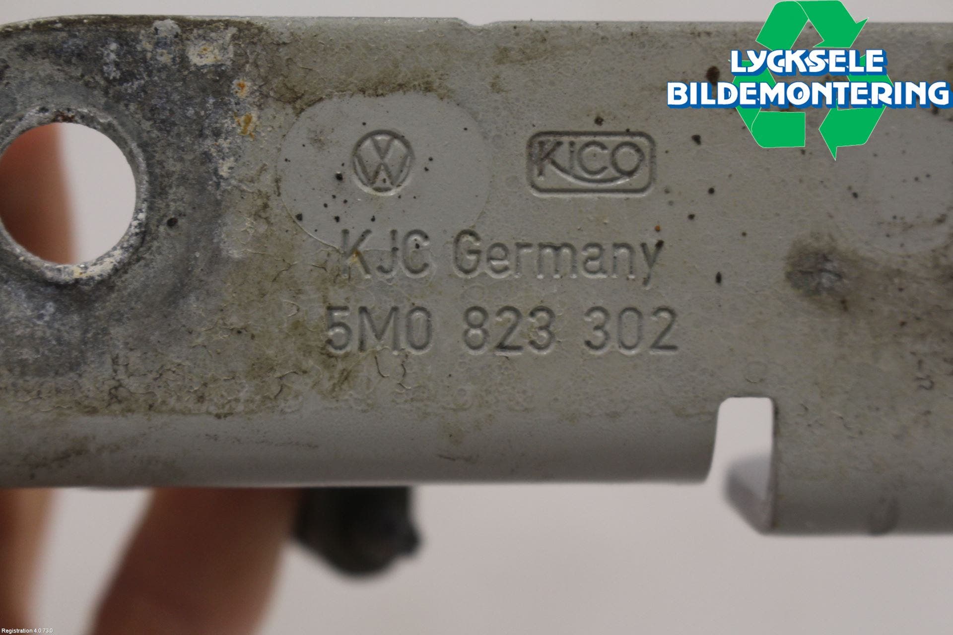 Volkswagen VW GOLF PLUS/CROSS GOLF 04-14 Huvgångjärn