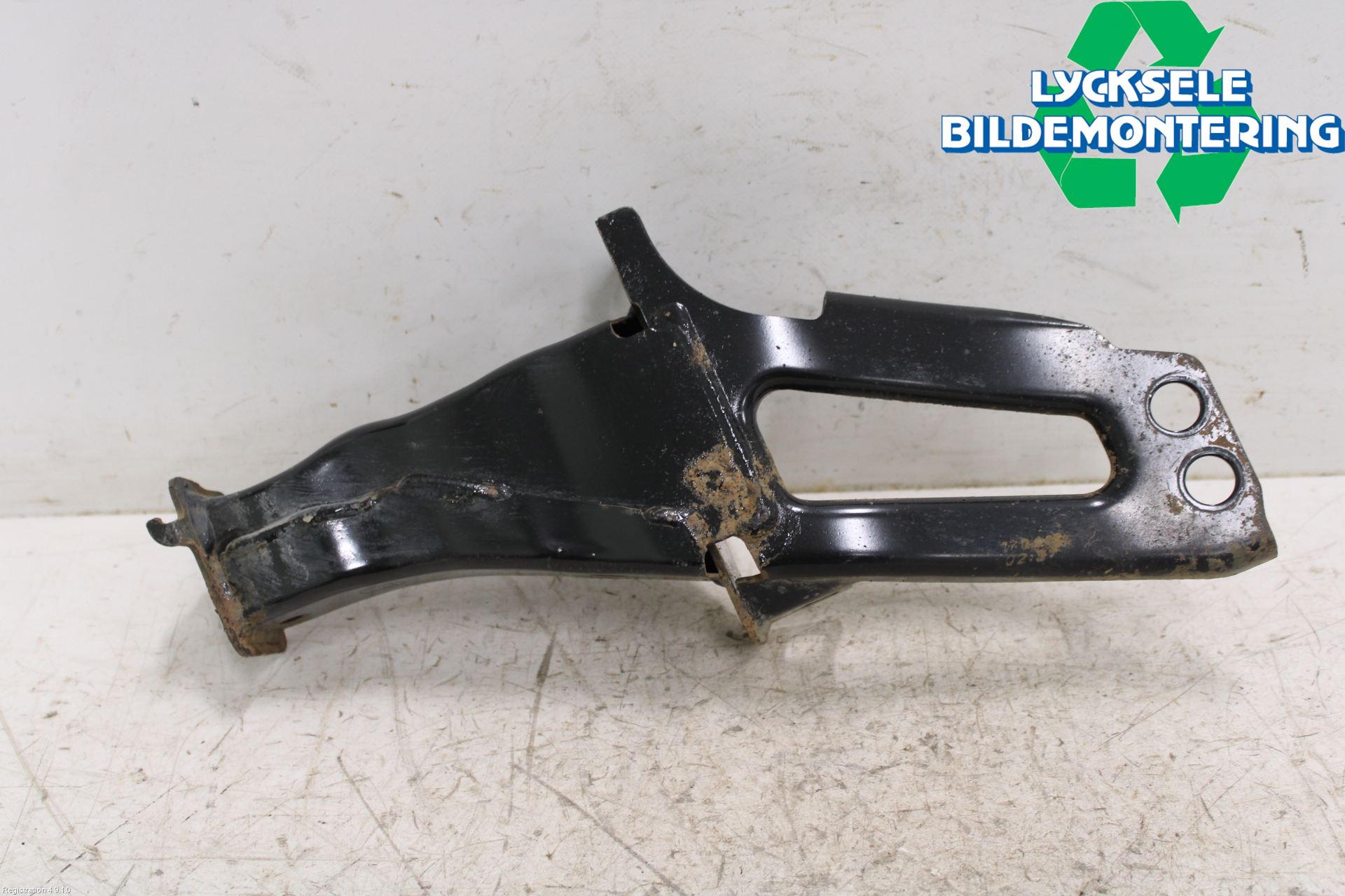 Volvo XC60 14-17 Stötfångarbärjärn Fram